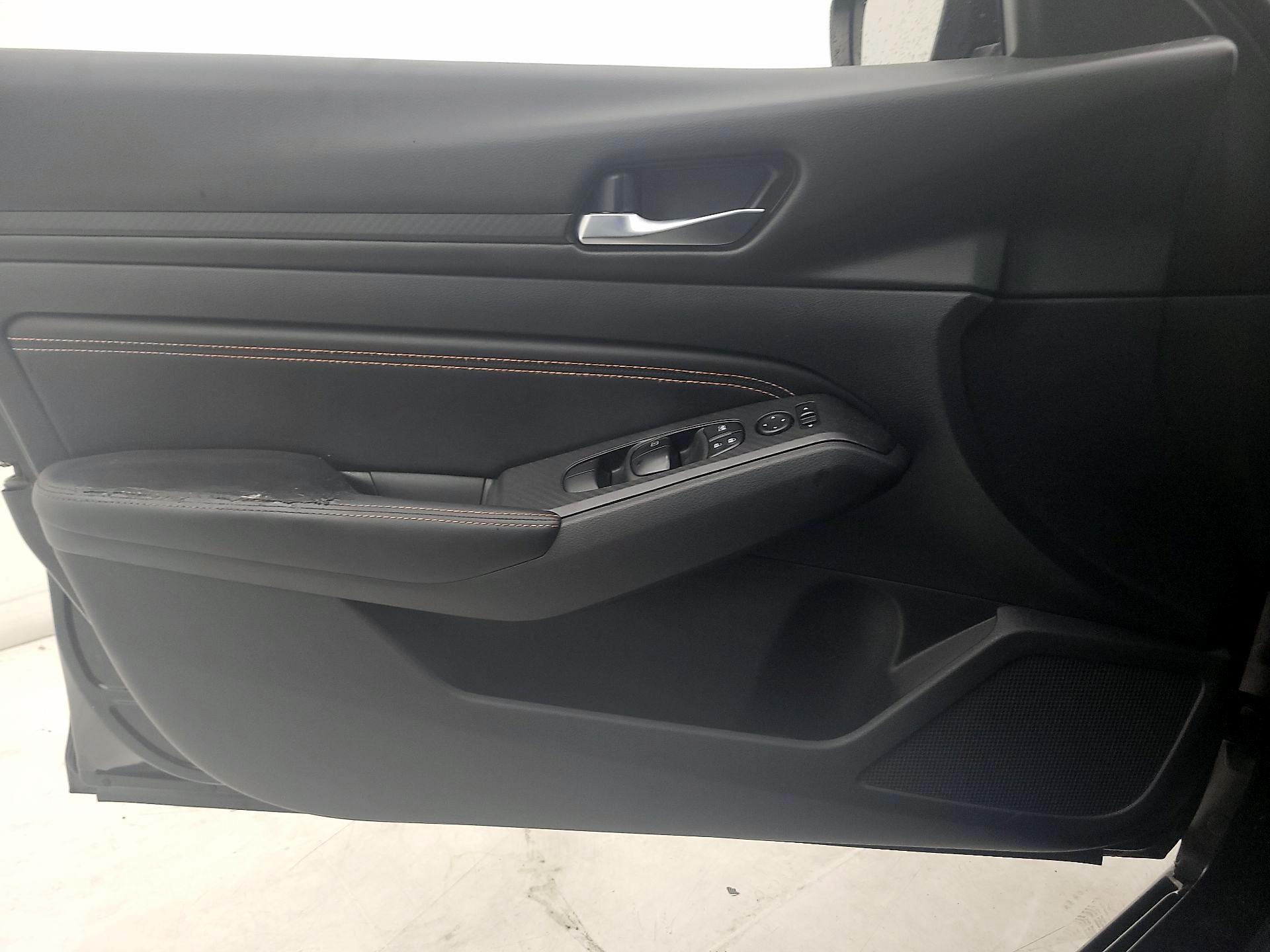 Thumbnail: 2019 Nissan Altima - 12