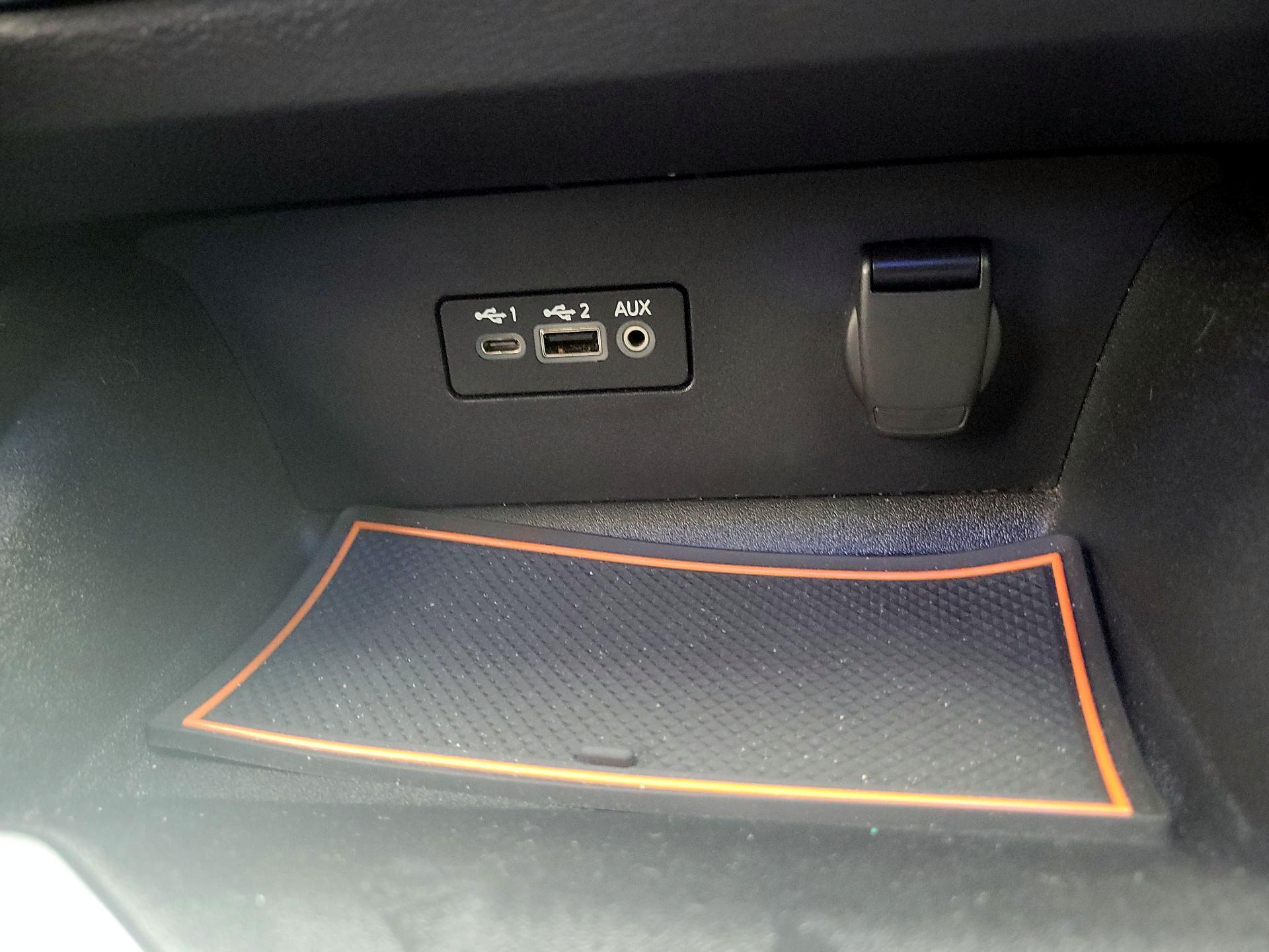 Thumbnail: 2019 Nissan Altima - 18