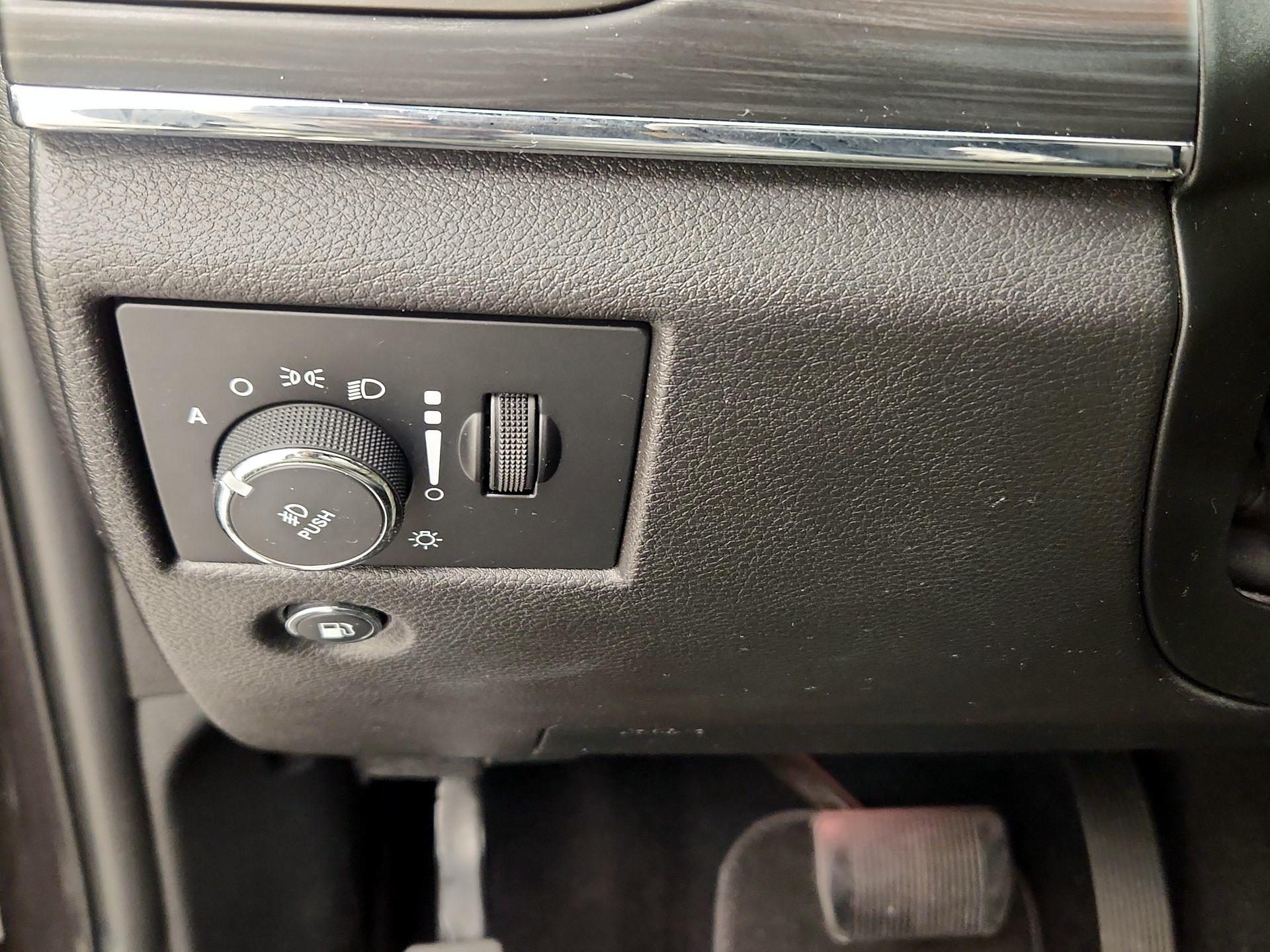 Thumbnail: 2021 Jeep Grand Cherokee - 13