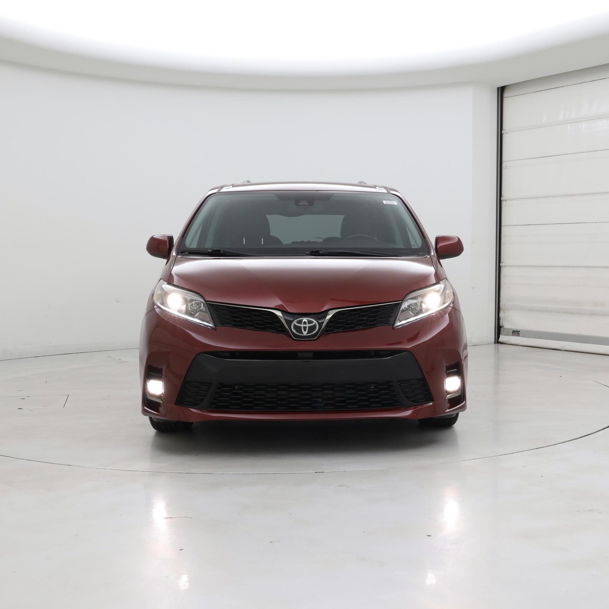 Thumbnail: 2019 Toyota Sienna - 5