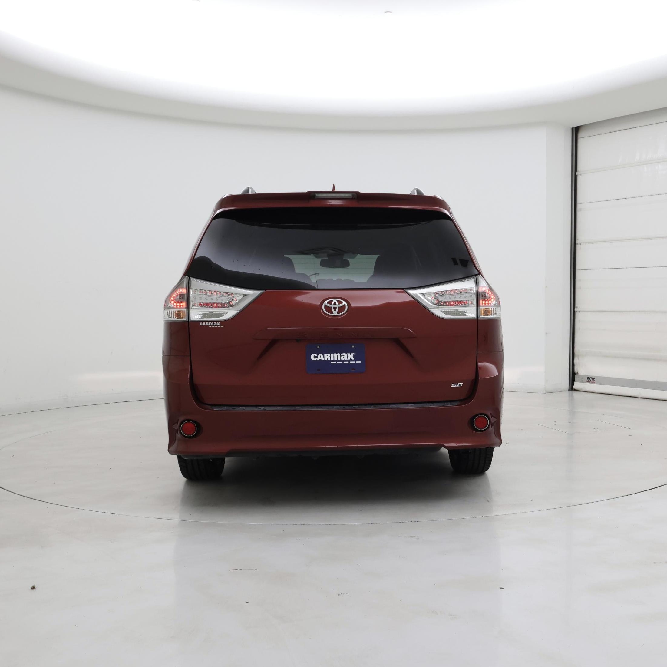 Thumbnail: 2019 Toyota Sienna - 6