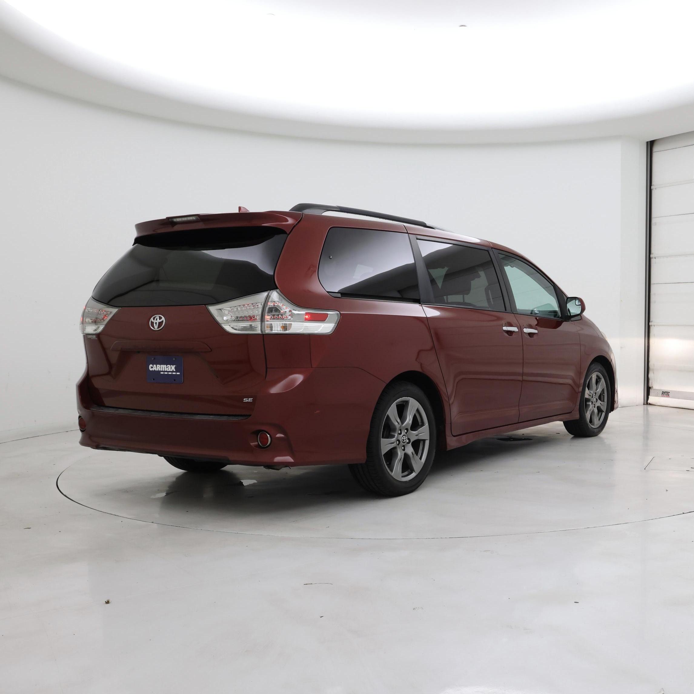 Thumbnail: 2019 Toyota Sienna - 8