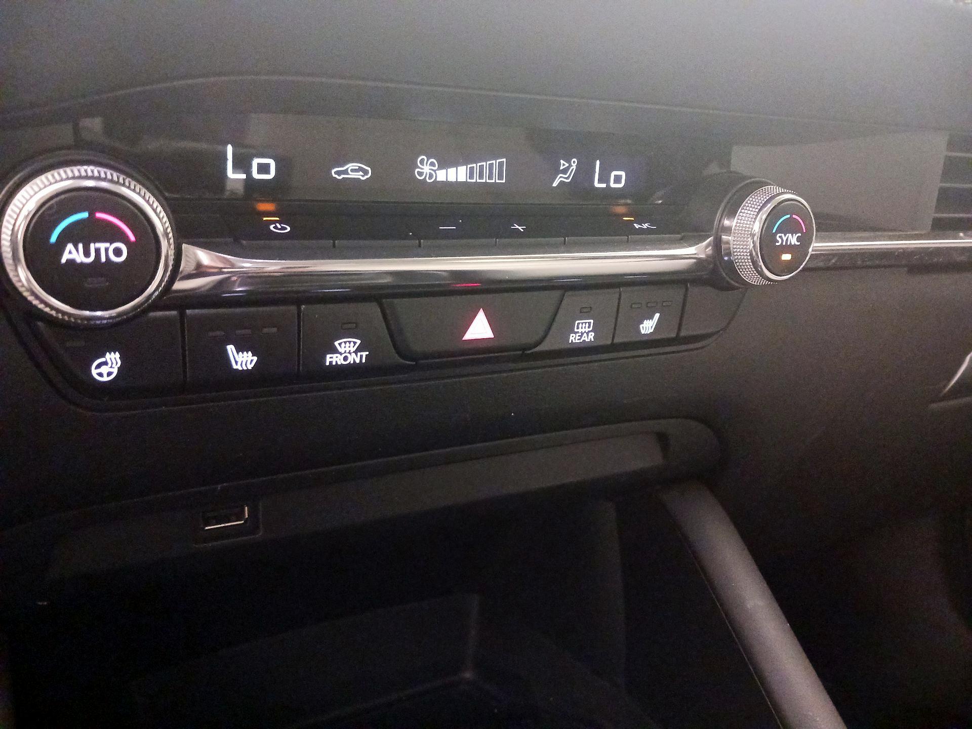 Thumbnail: 2021 Mazda Mazda3 - 16