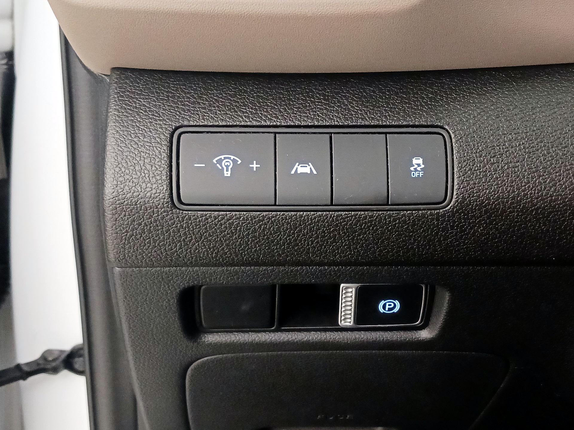 Thumbnail: 2021 Hyundai Santa Fe - 13