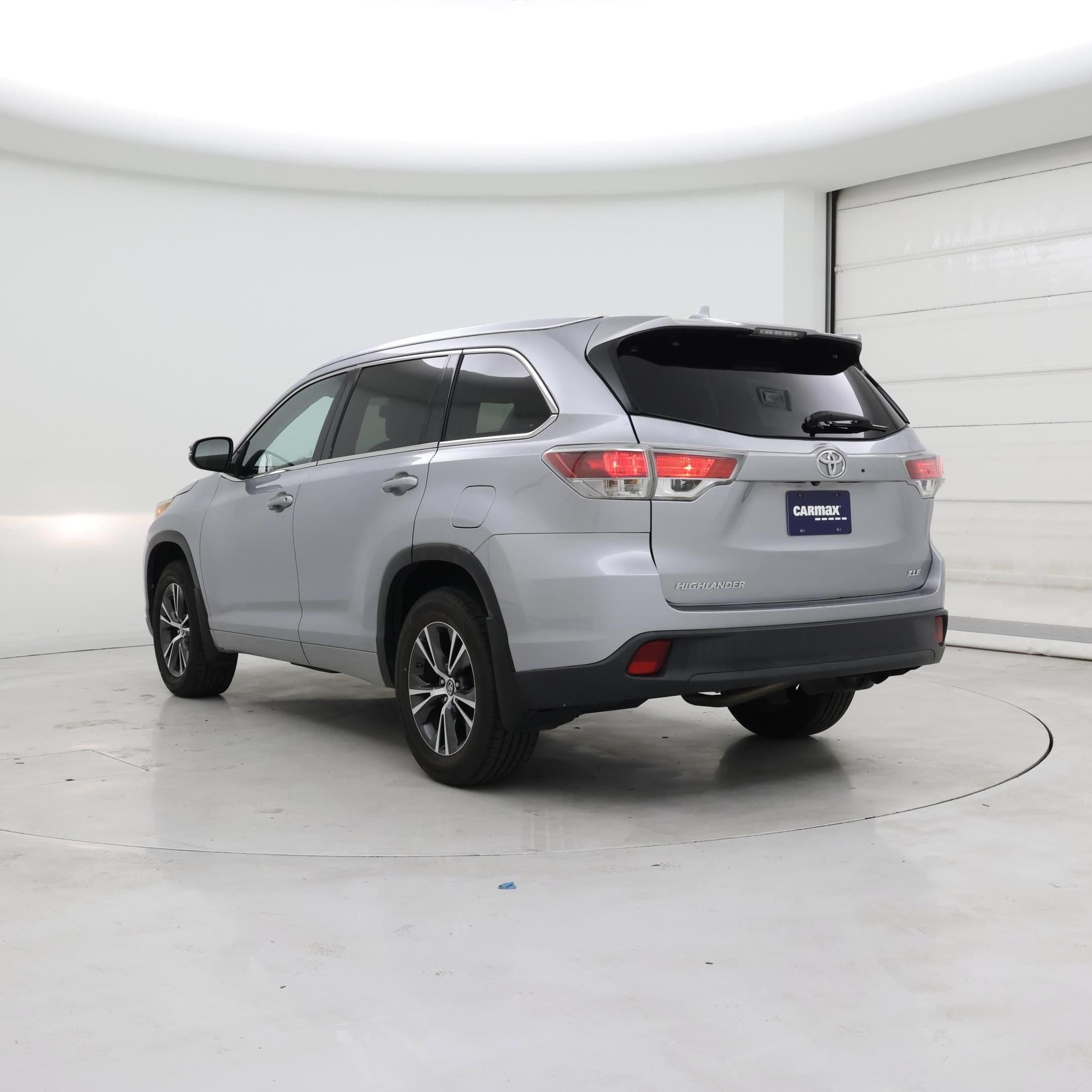 Thumbnail: 2016 Toyota Highlander - 2
