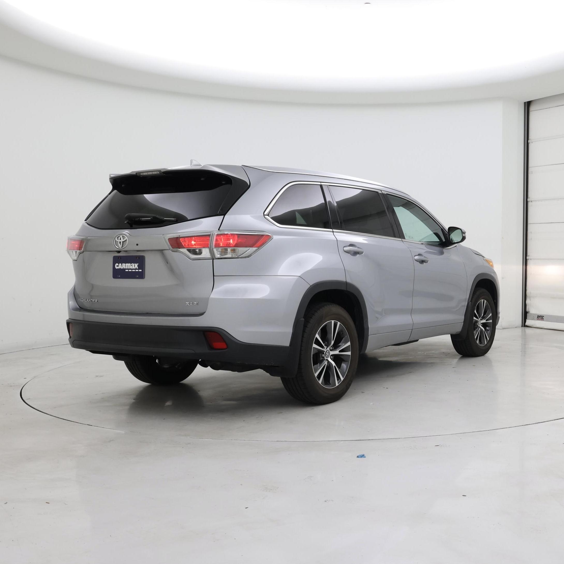 Thumbnail: 2016 Toyota Highlander - 8