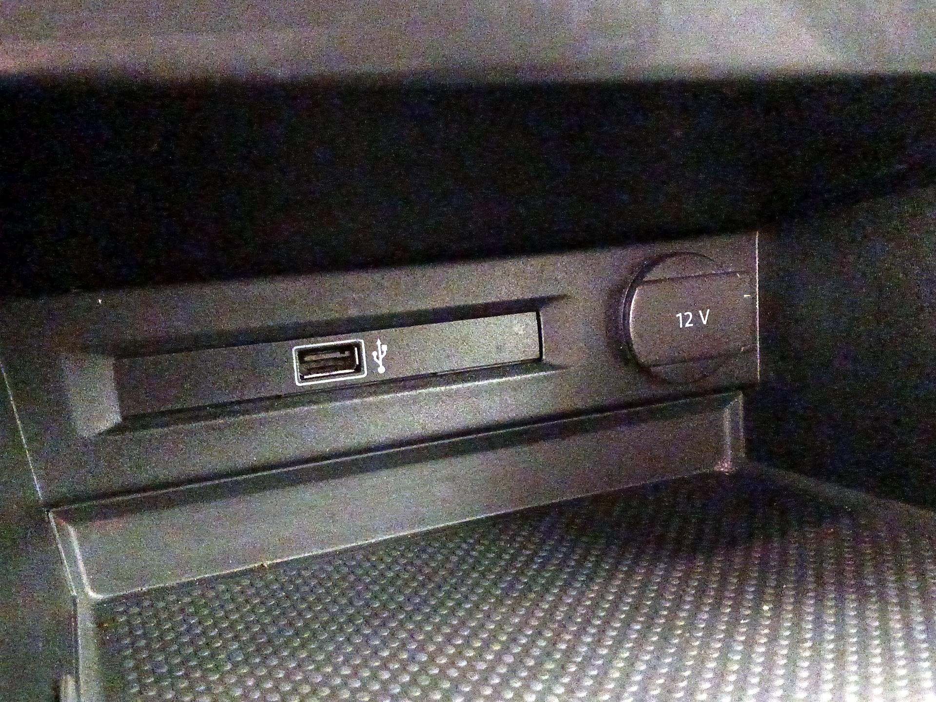 Thumbnail: 2019 Volkswagen Tiguan - 18