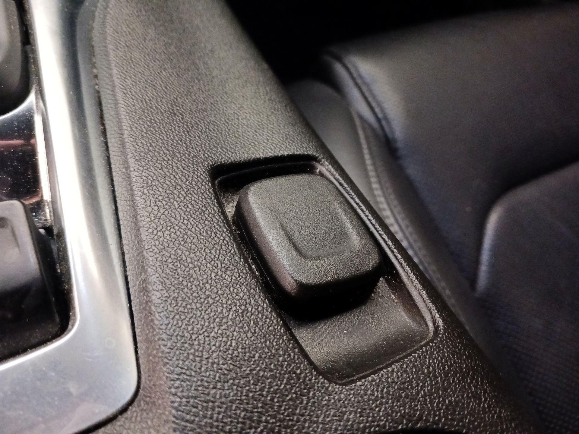 Thumbnail: 2018 Chevrolet Camaro - 18