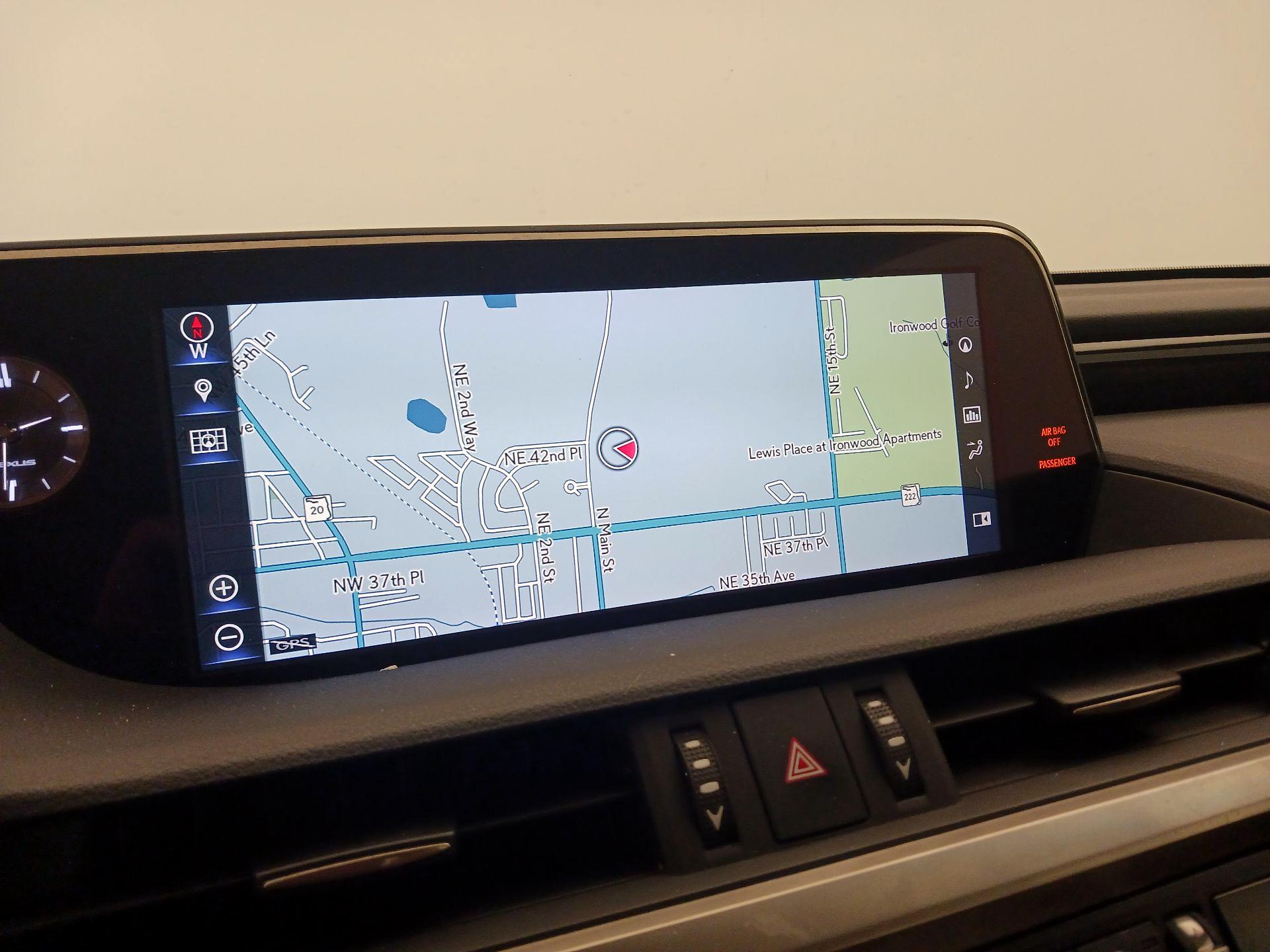 Thumbnail: 2019 Lexus ES - 14