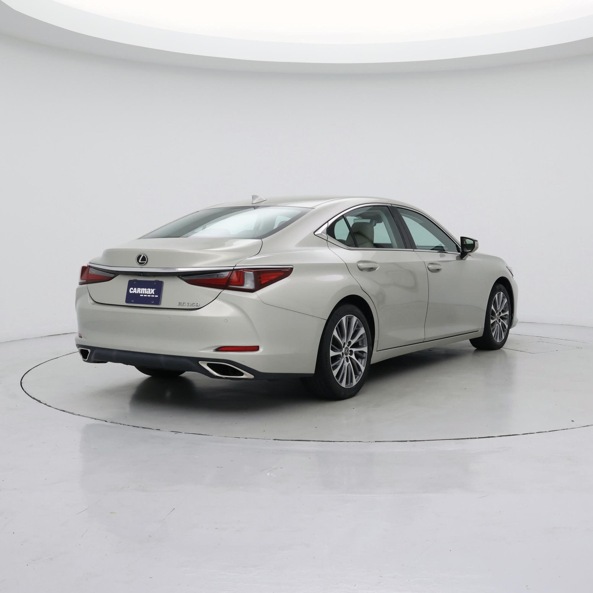 Thumbnail: 2019 Lexus ES - 8