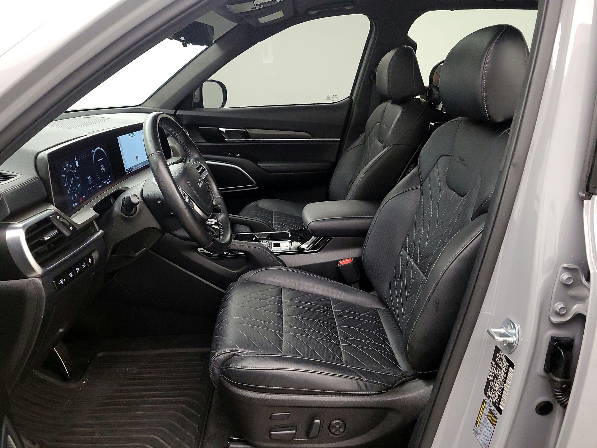 Thumbnail: 2023 Kia Telluride - 11