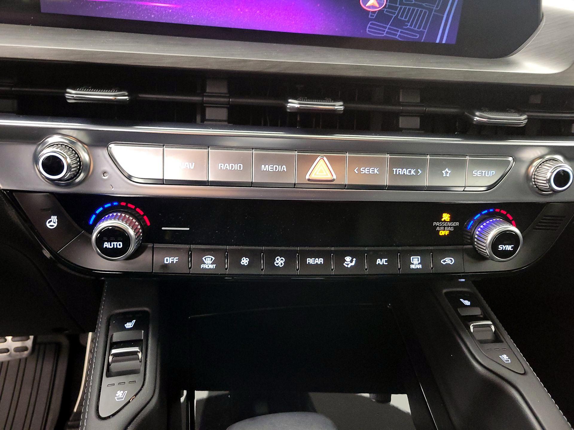 Thumbnail: 2023 Kia Telluride - 17