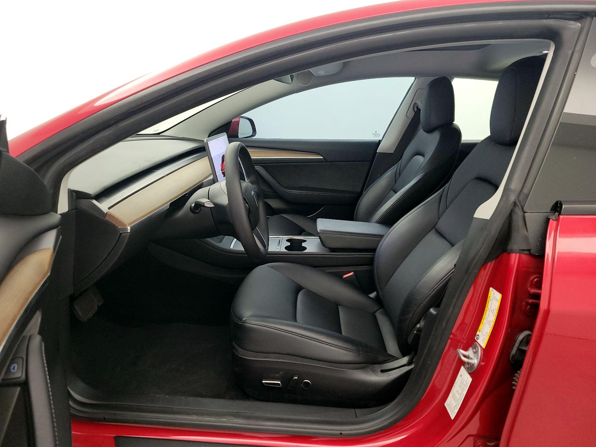 Thumbnail: 2022 Tesla Model 3 - 11