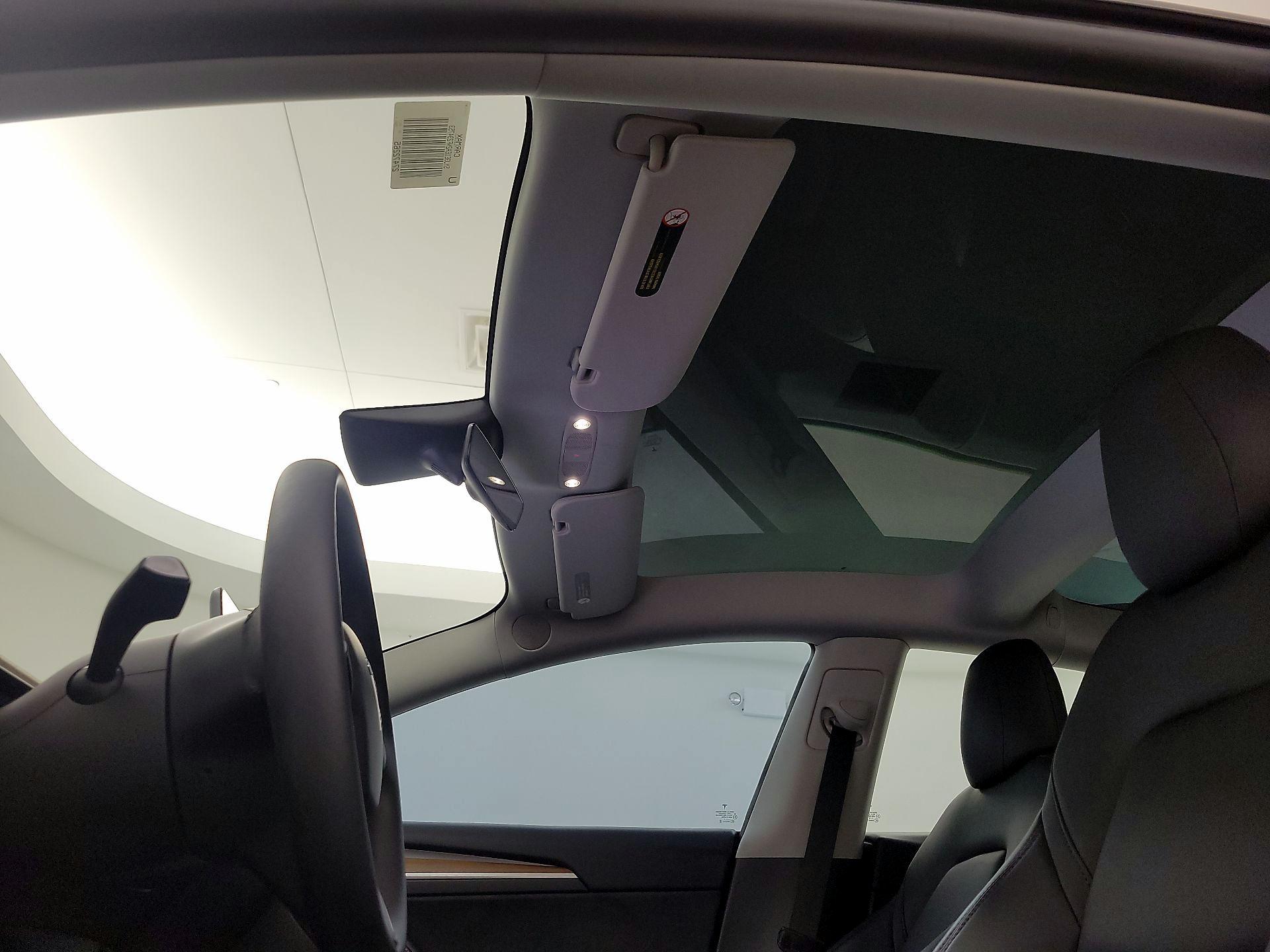 Thumbnail: 2022 Tesla Model 3 - 19