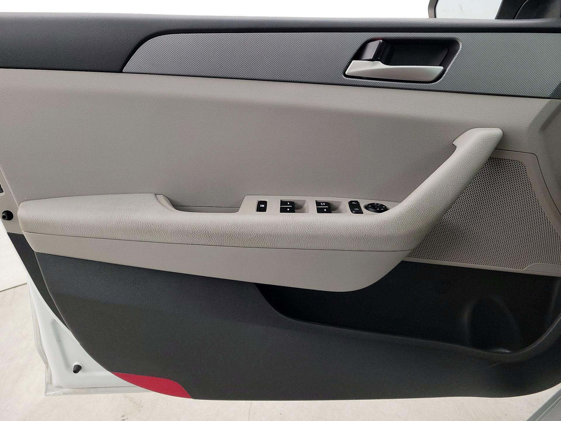 Thumbnail: 2018 Hyundai Sonata - 12