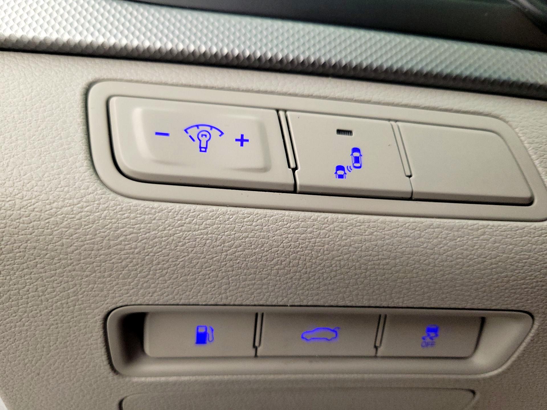 Thumbnail: 2018 Hyundai Sonata - 13