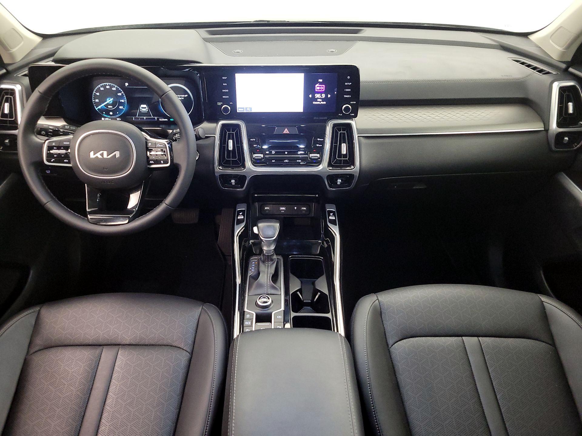 Thumbnail: 2023 Kia Sorento - 9