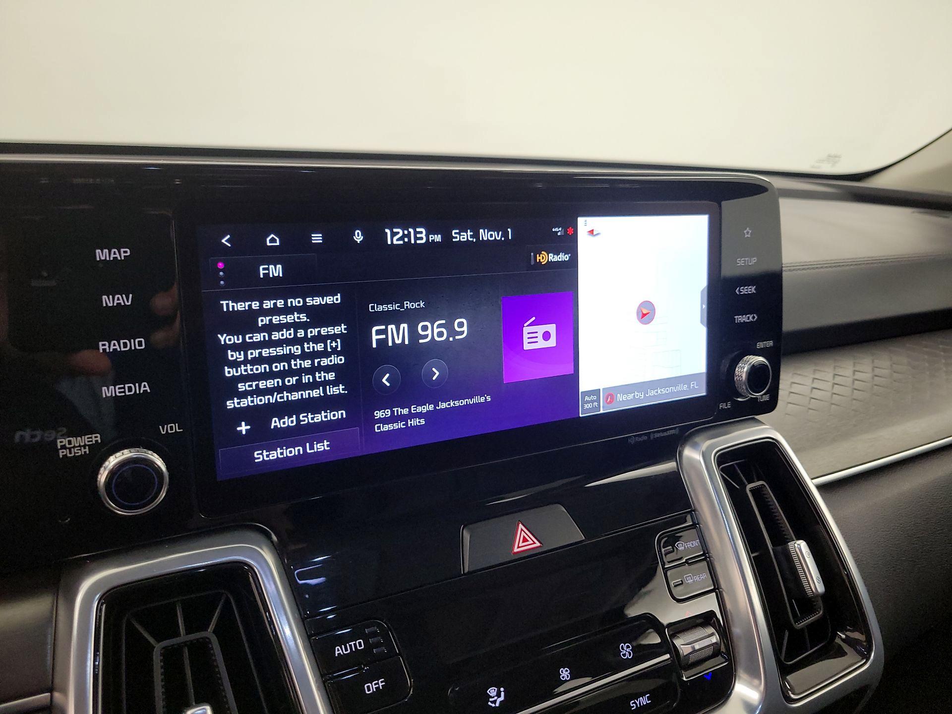 Thumbnail: 2023 Kia Sorento - 16