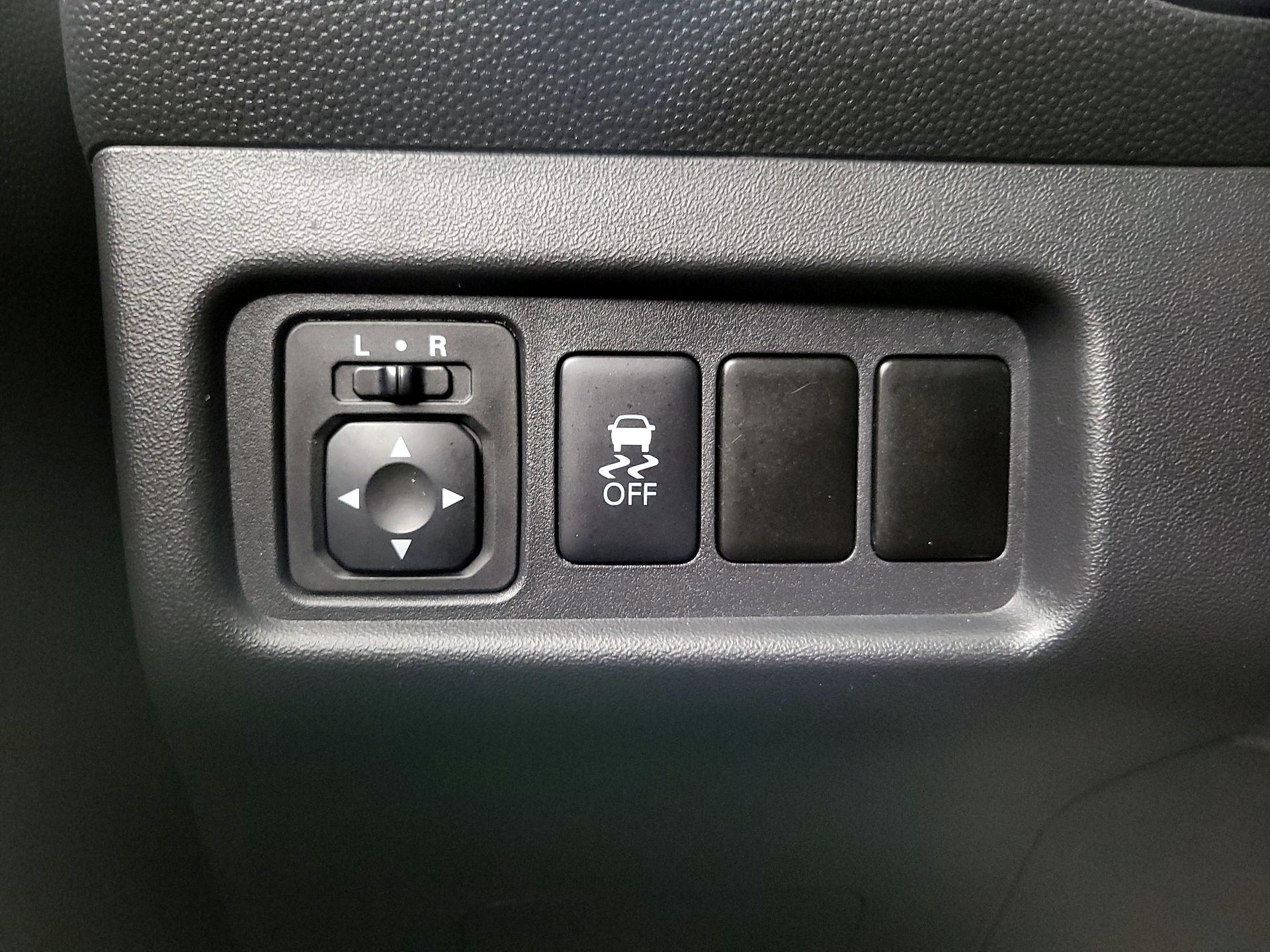 Thumbnail: 2018 Mitsubishi Mirage G4 - 13