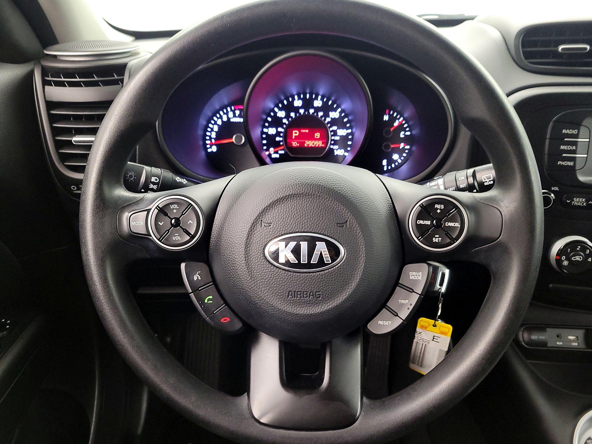 Thumbnail: 2017 Kia Soul - 10