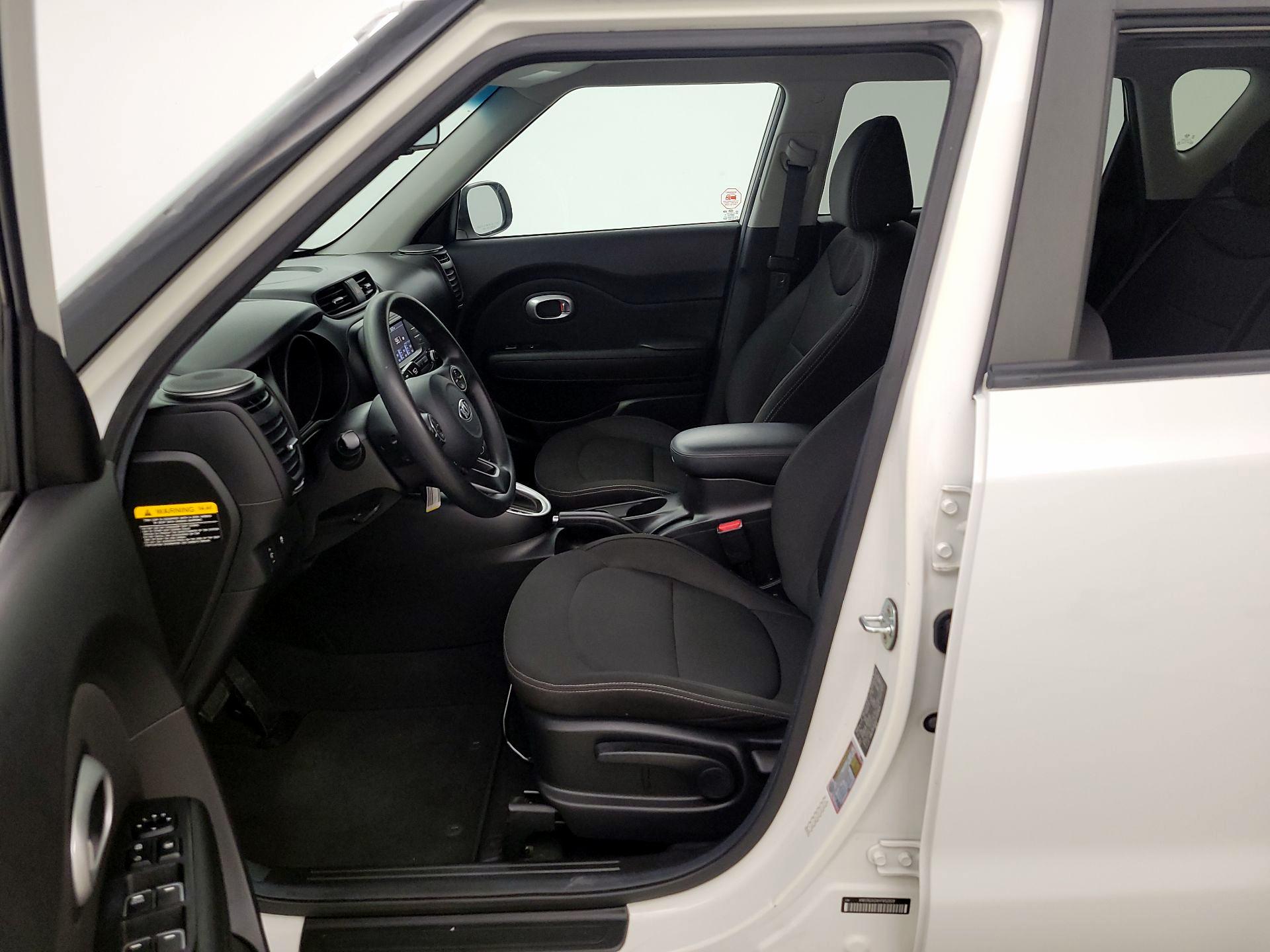 Thumbnail: 2017 Kia Soul - 11