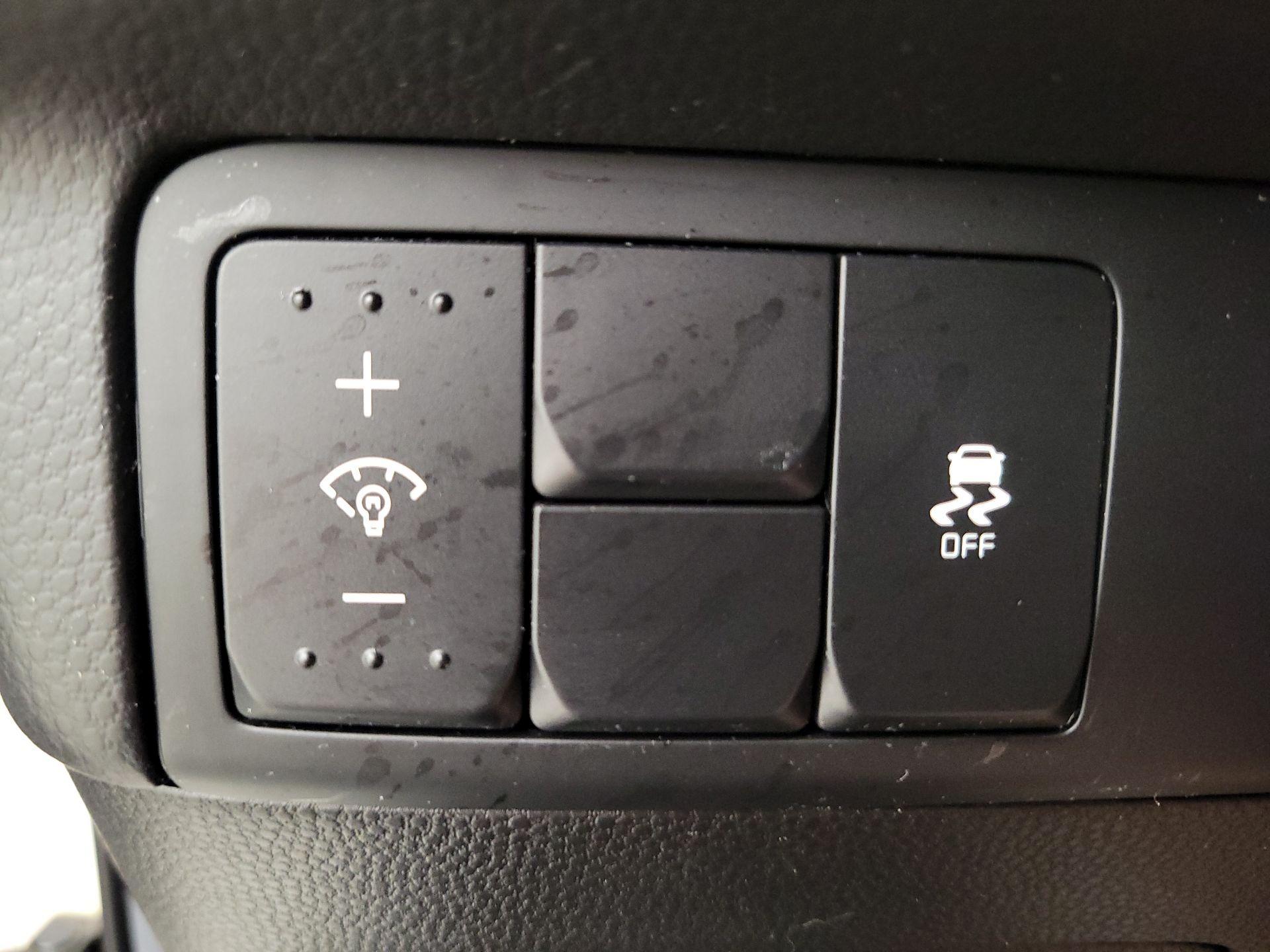 Thumbnail: 2017 Kia Soul - 13