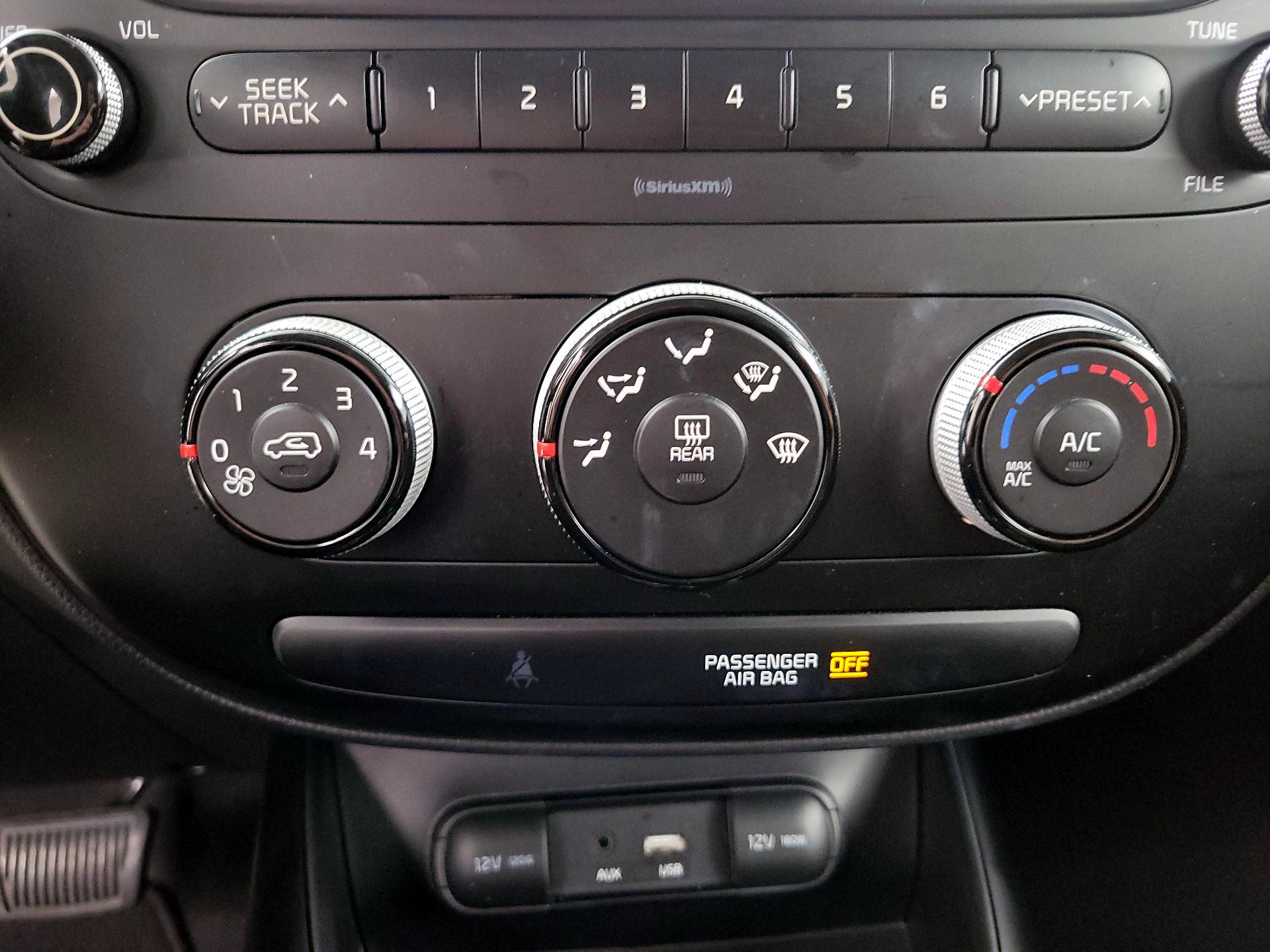 Thumbnail: 2017 Kia Soul - 16