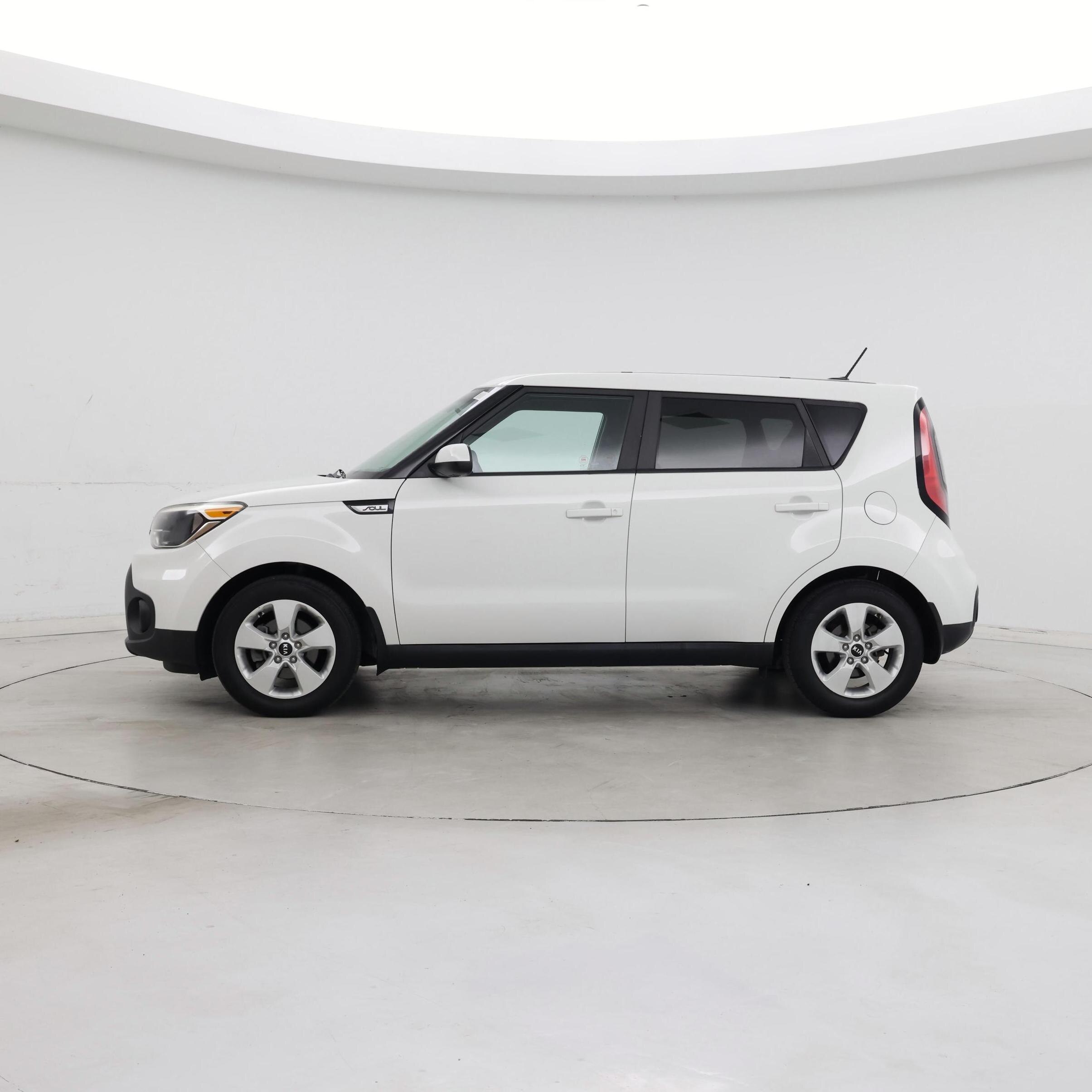 Thumbnail: 2017 Kia Soul - 3