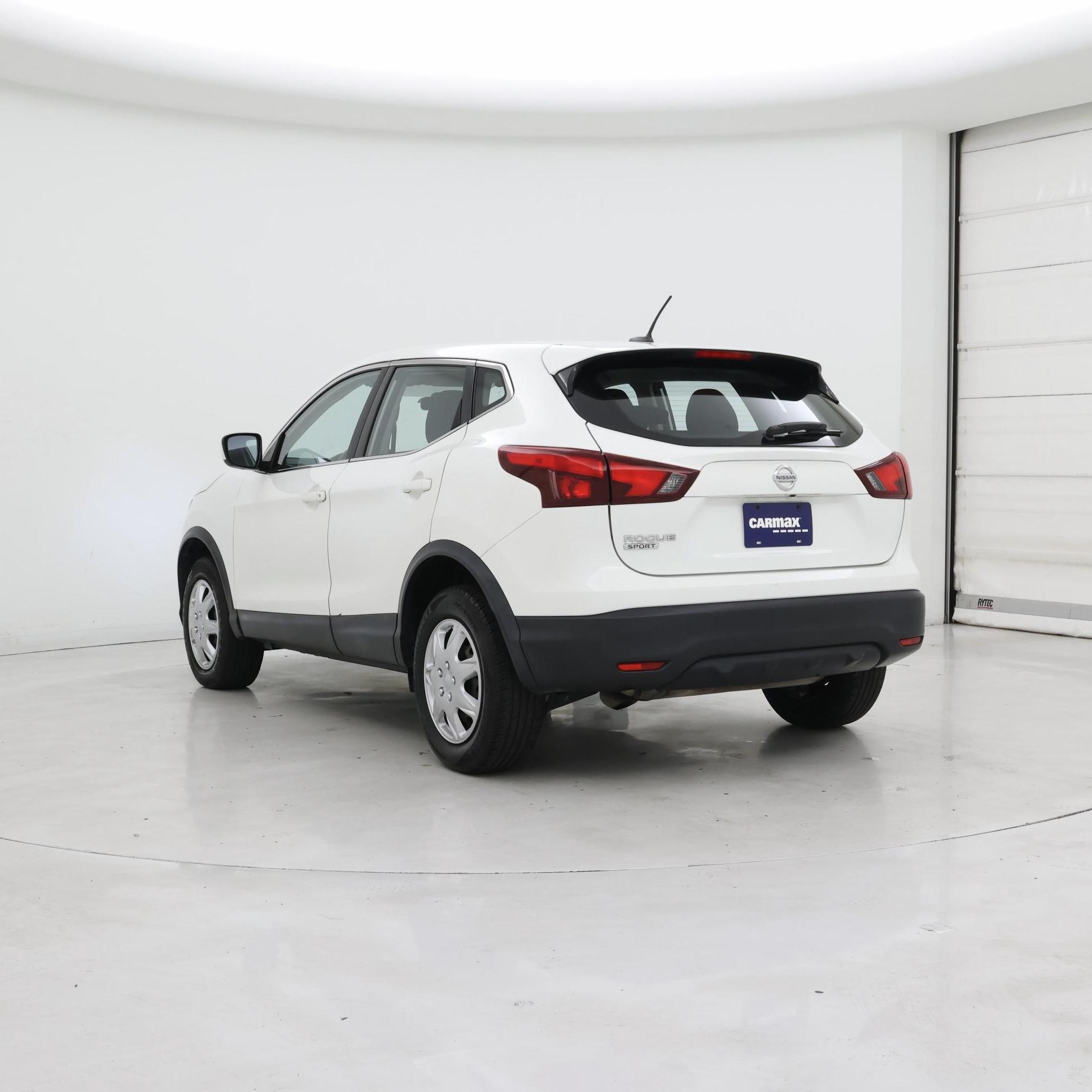 Thumbnail: 2018 Nissan Rogue Sport - 2