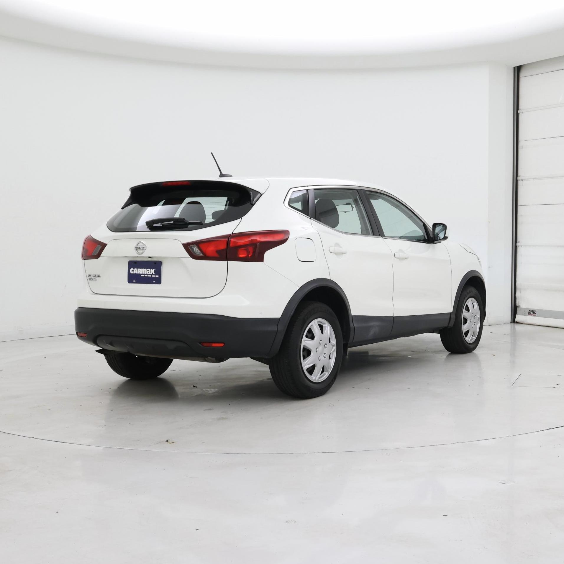 Thumbnail: 2018 Nissan Rogue Sport - 8