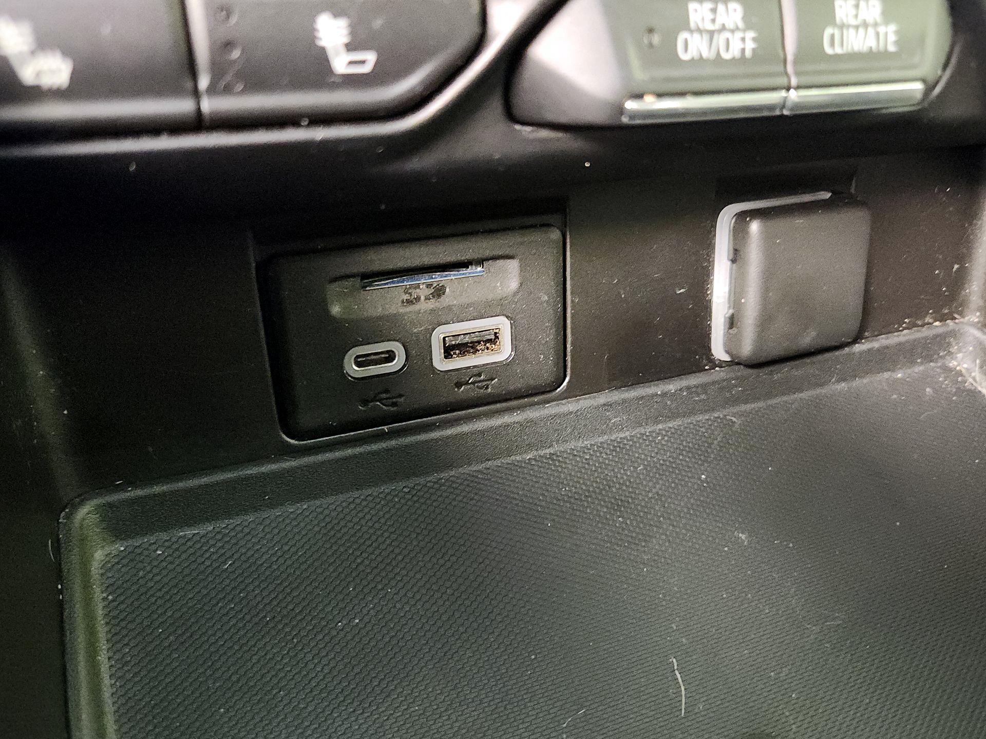 Thumbnail: 2021 Chevrolet Tahoe - 18