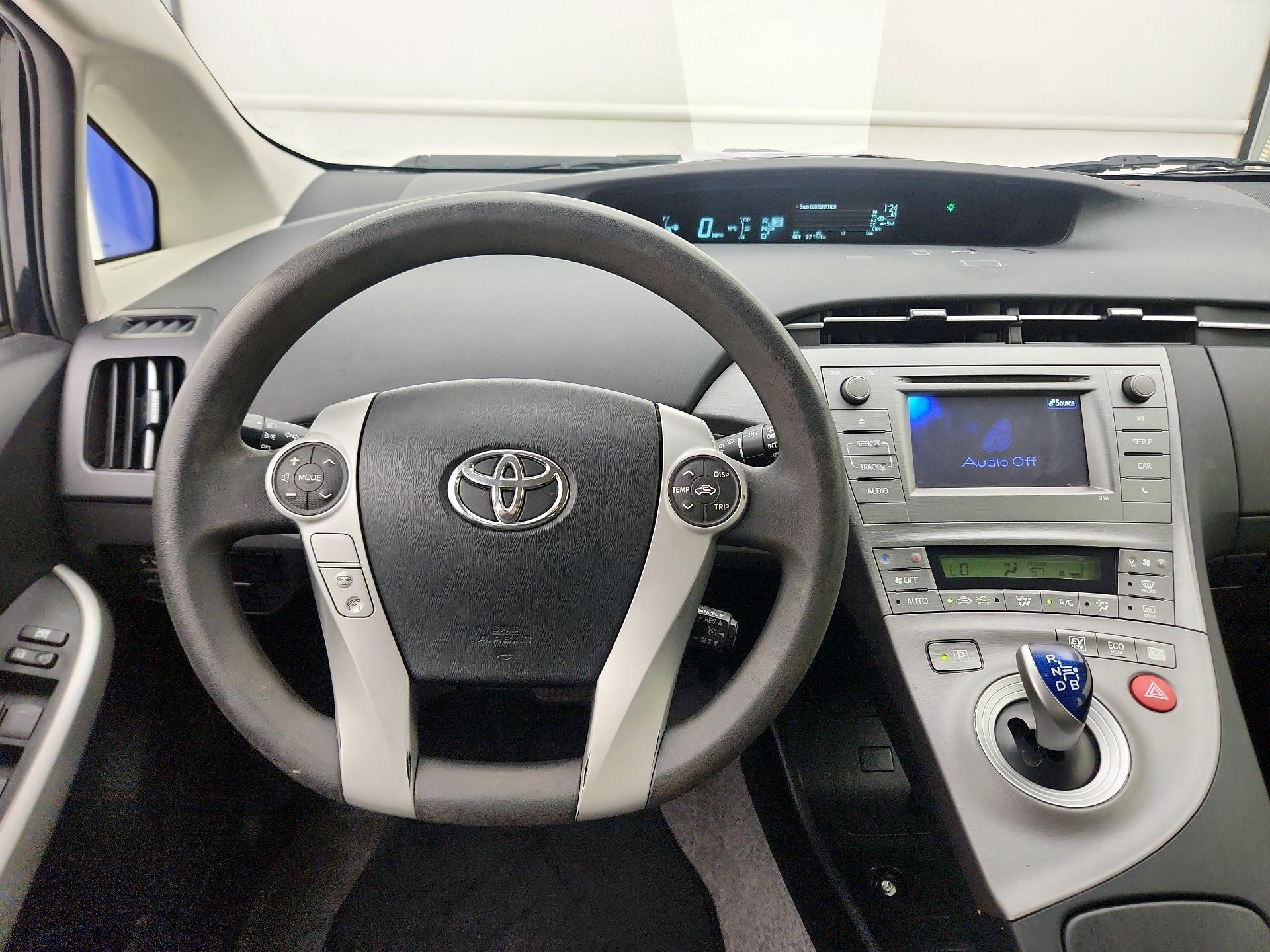 Thumbnail: 2015 Toyota Prius - 10