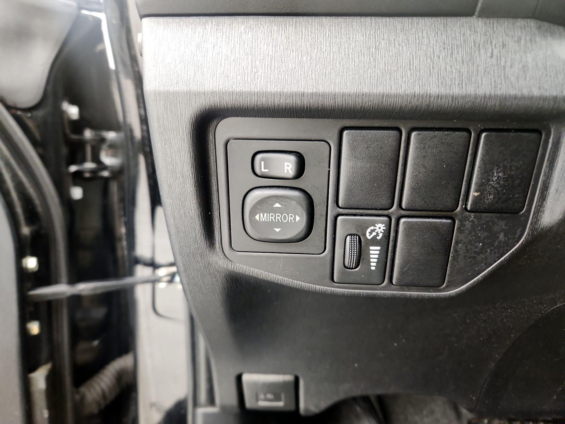 Thumbnail: 2015 Toyota Prius - 13