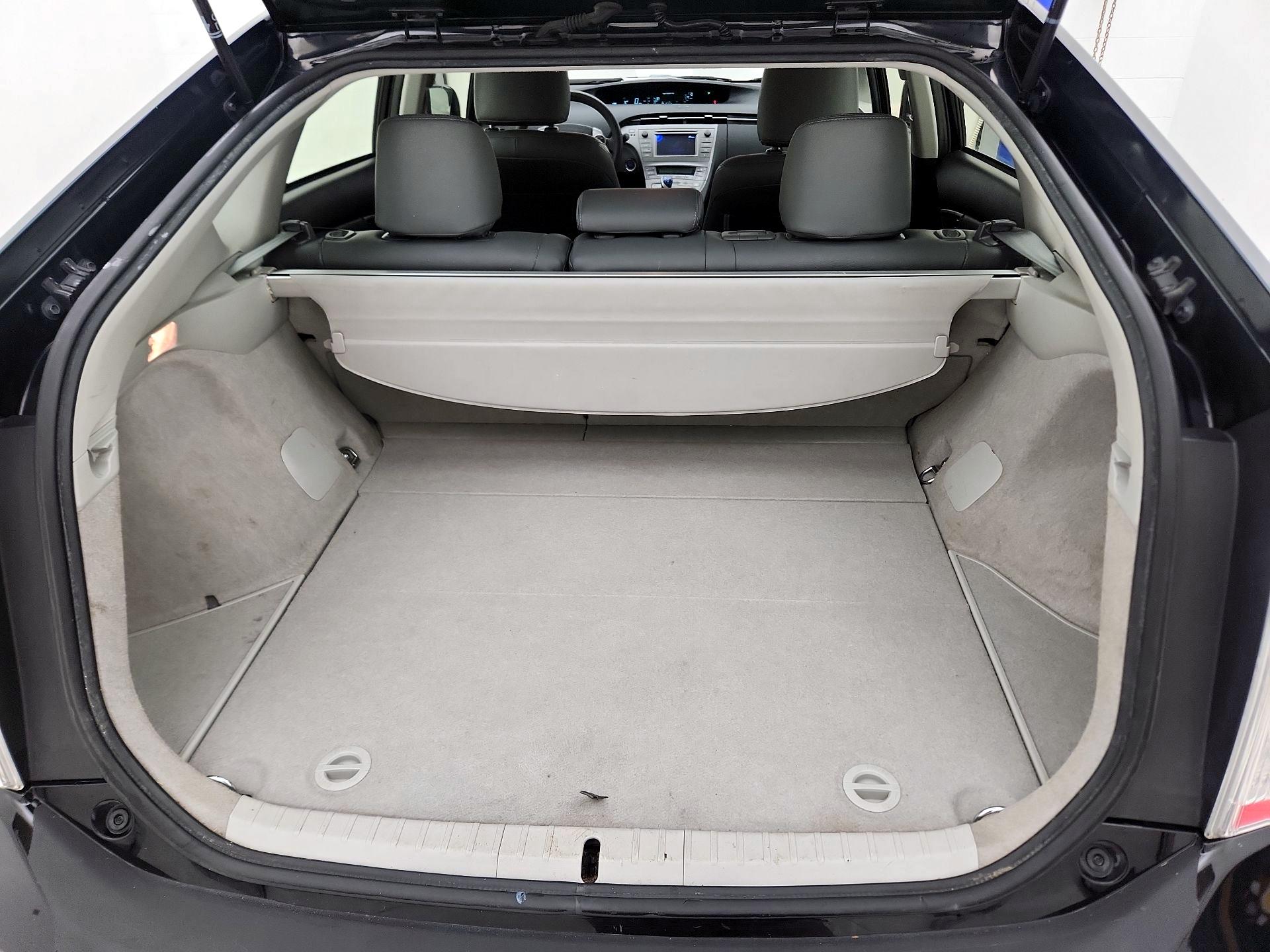 Thumbnail: 2015 Toyota Prius - 19