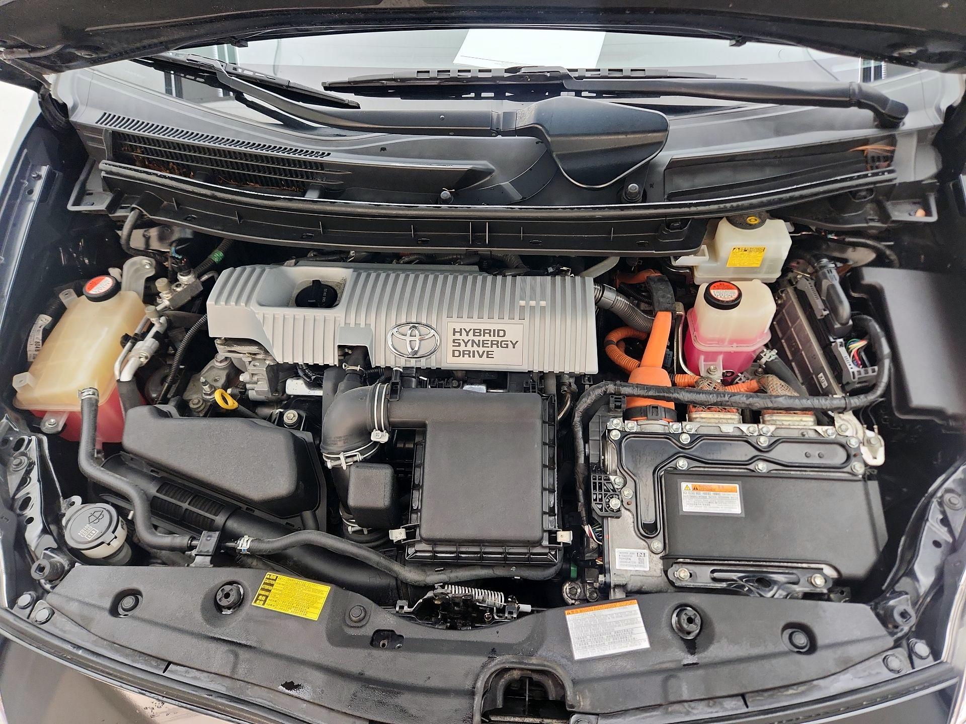 Thumbnail: 2015 Toyota Prius - 20