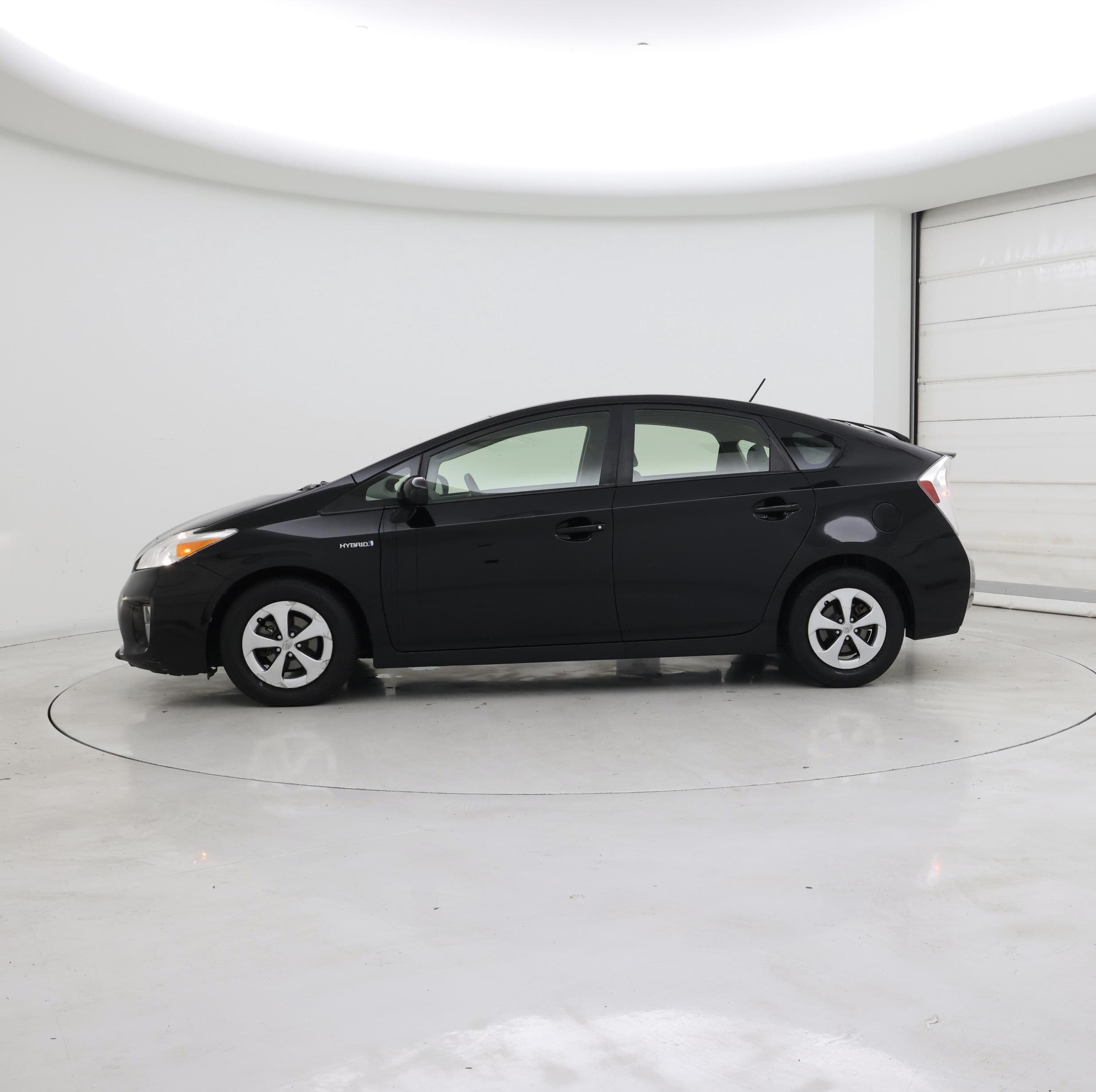 Thumbnail: 2015 Toyota Prius - 3