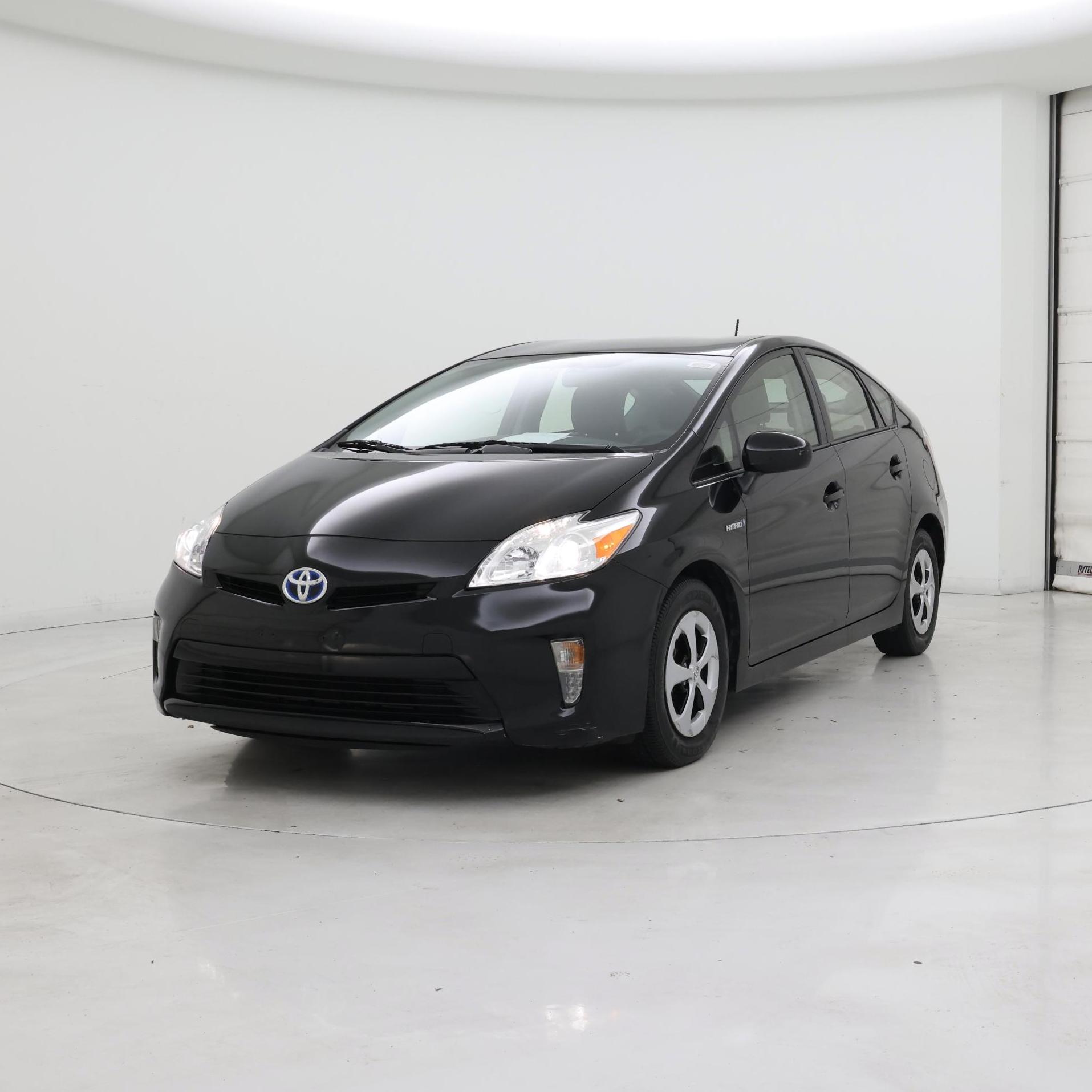 Thumbnail: 2015 Toyota Prius - 4