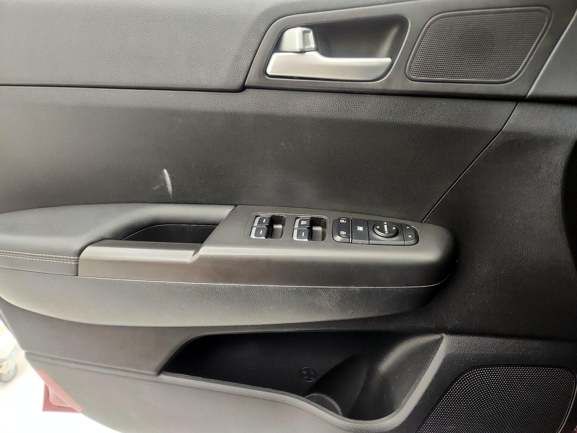 Thumbnail: 2020 Kia Sportage - 12