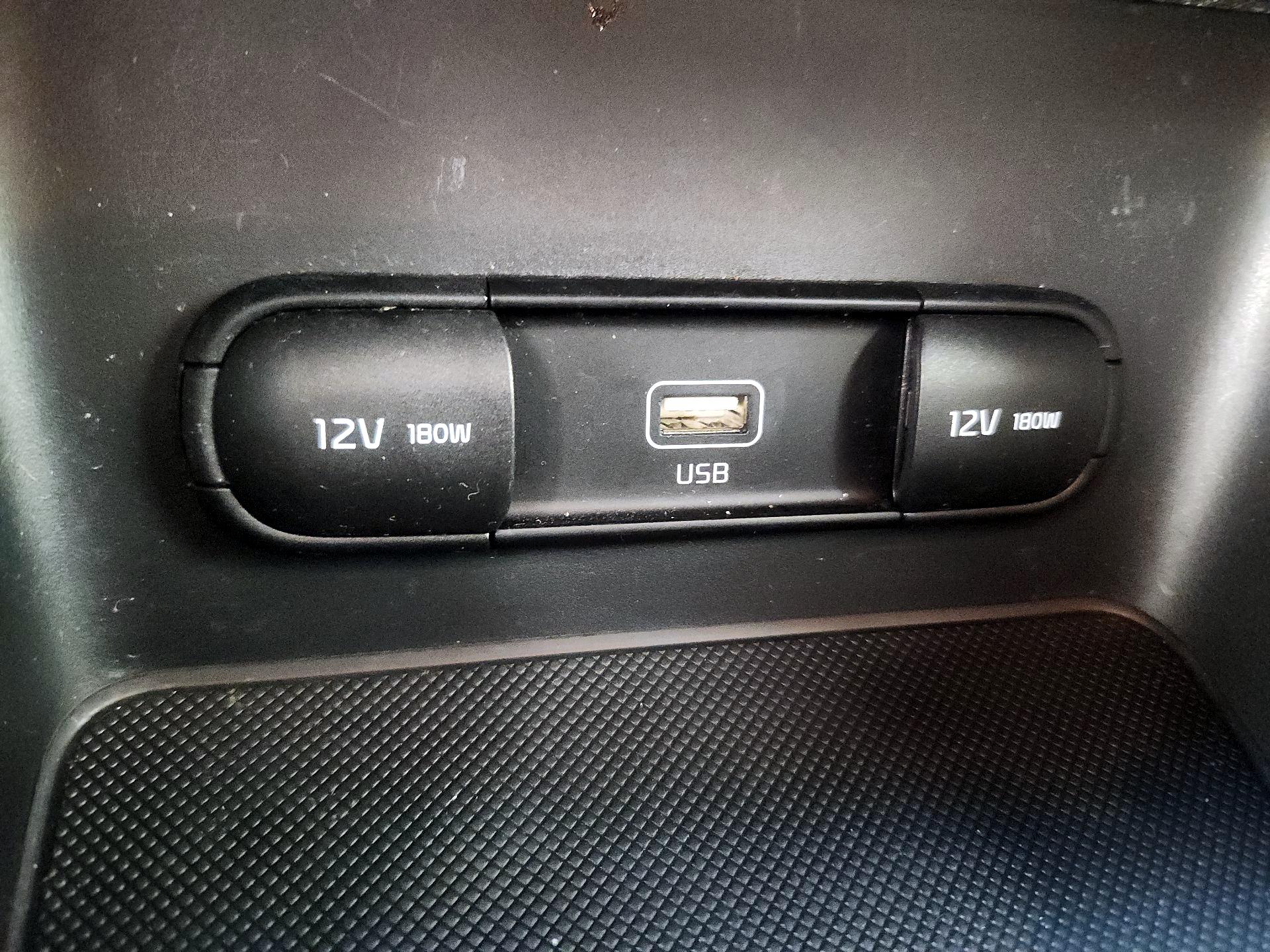 Thumbnail: 2020 Kia Sportage - 18