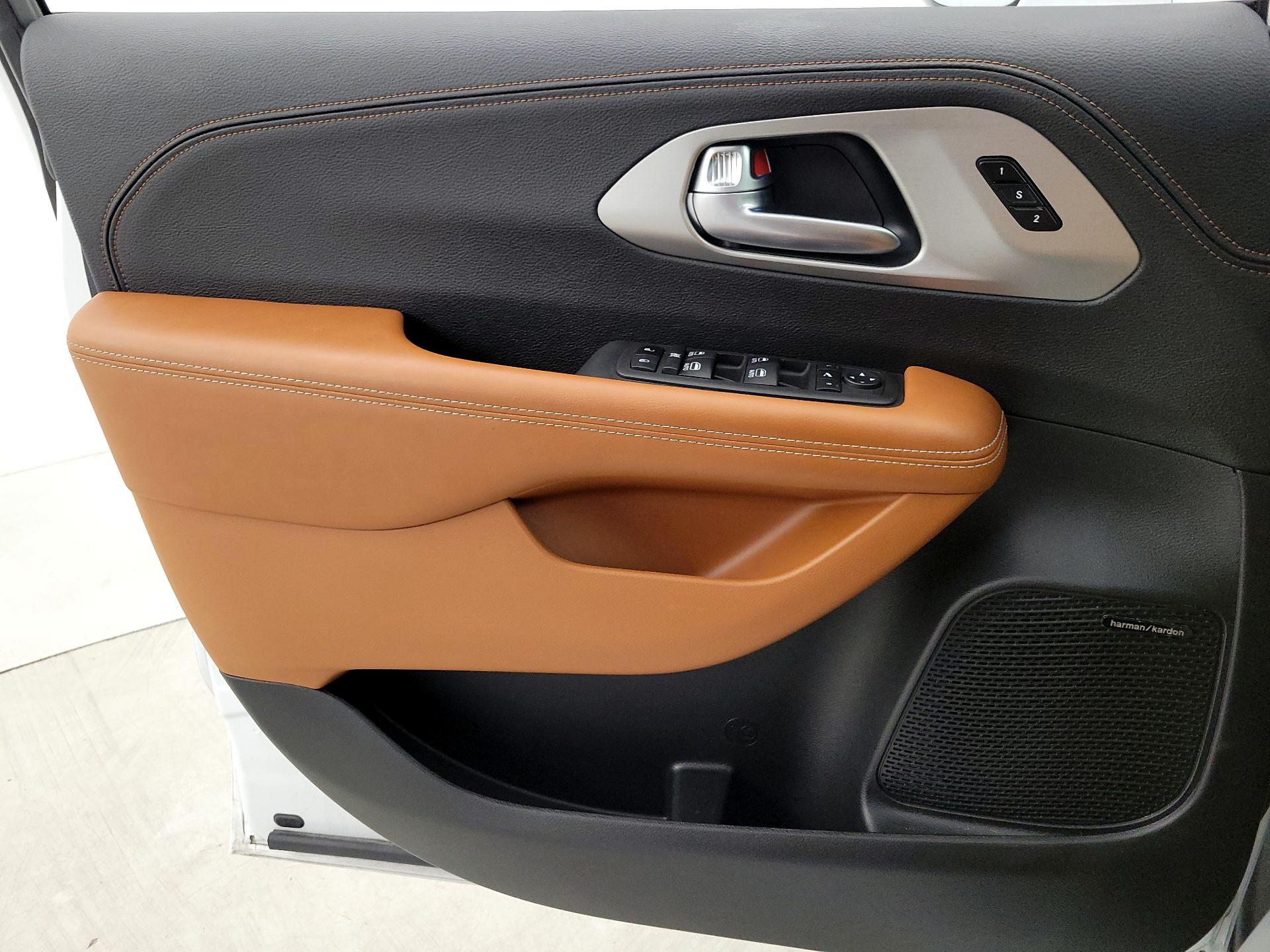 Thumbnail: 2024 Chrysler Pacifica - 12