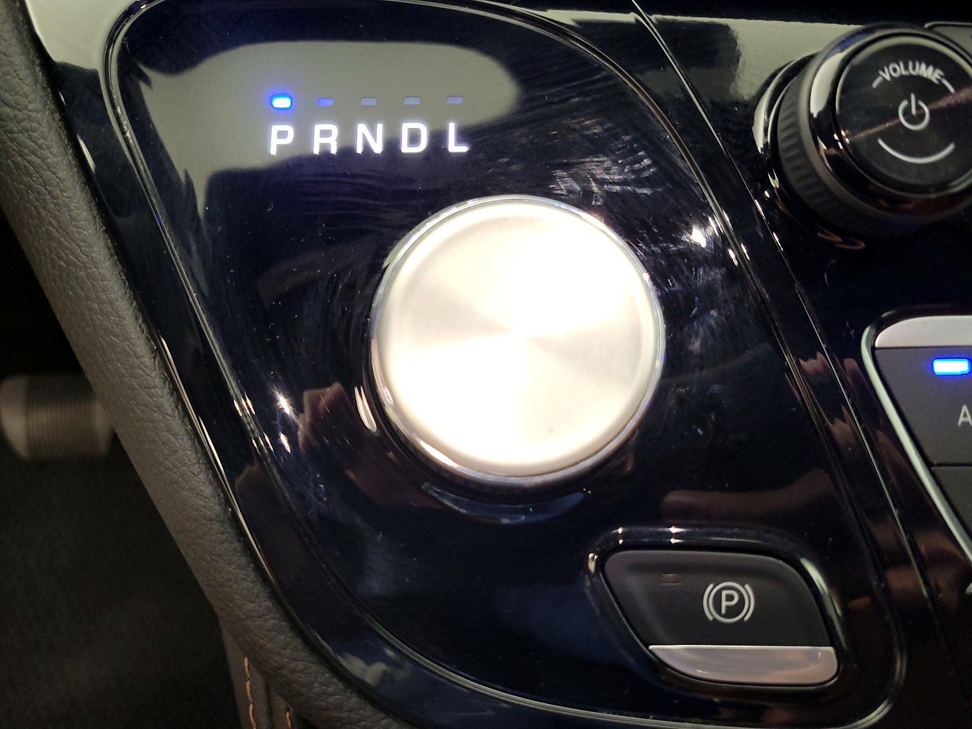 Thumbnail: 2024 Chrysler Pacifica - 18