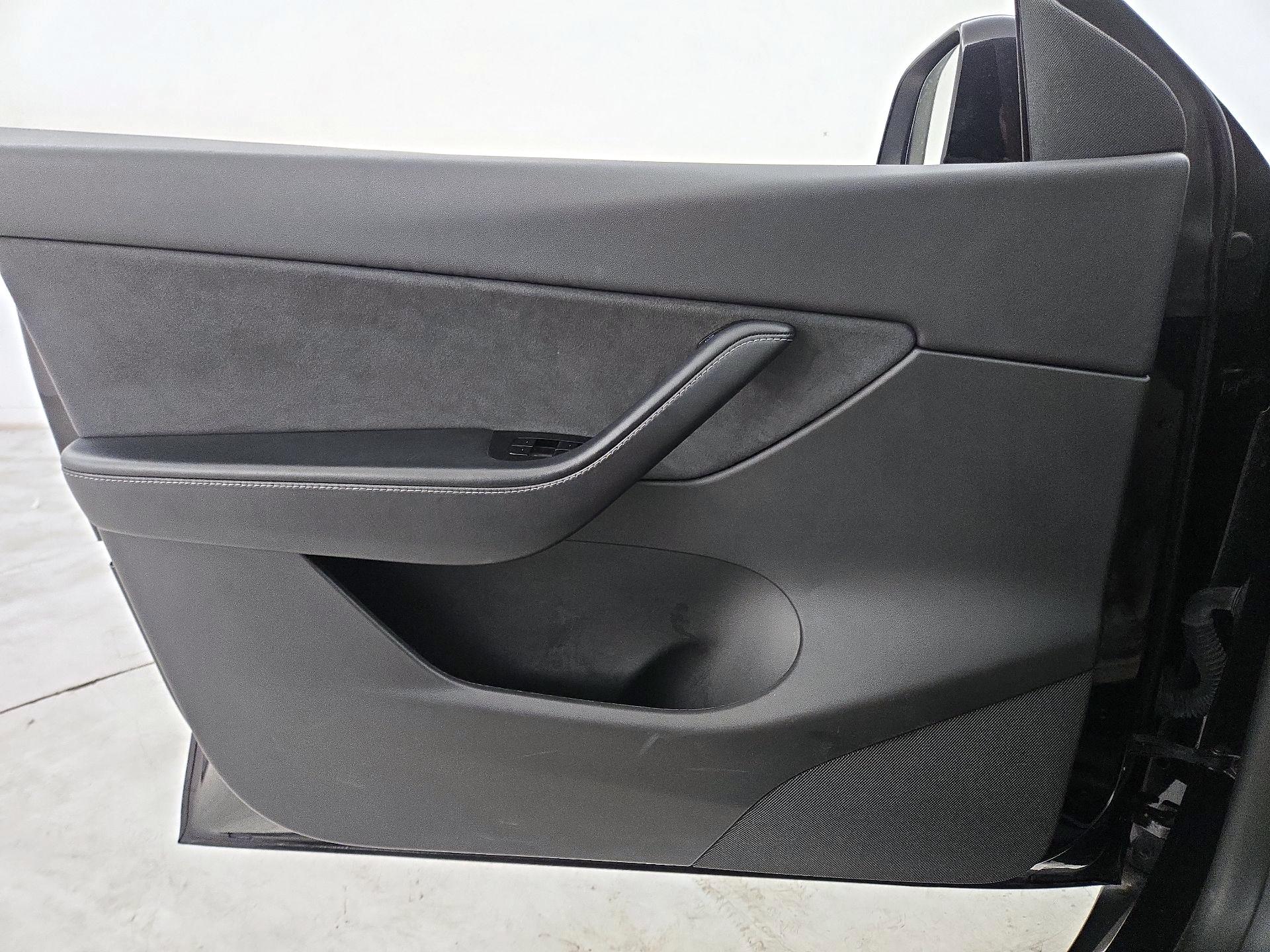 Thumbnail: 2021 Tesla Model Y - 12