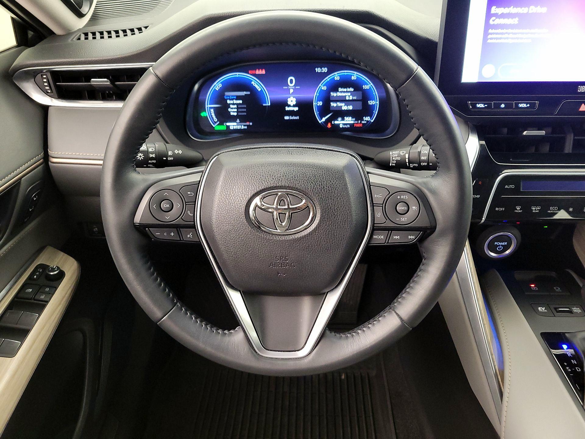 Thumbnail: 2023 Toyota Venza - 10