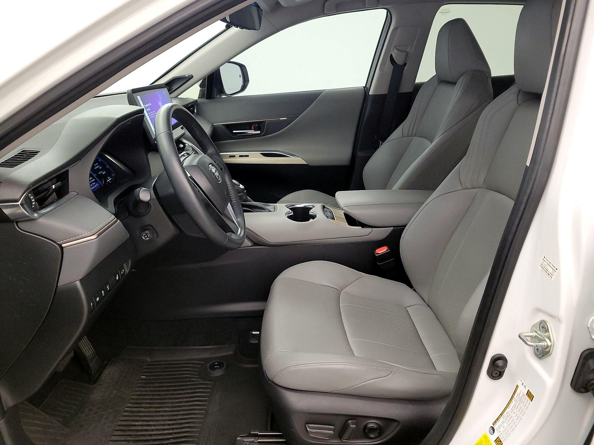 Thumbnail: 2023 Toyota Venza - 11