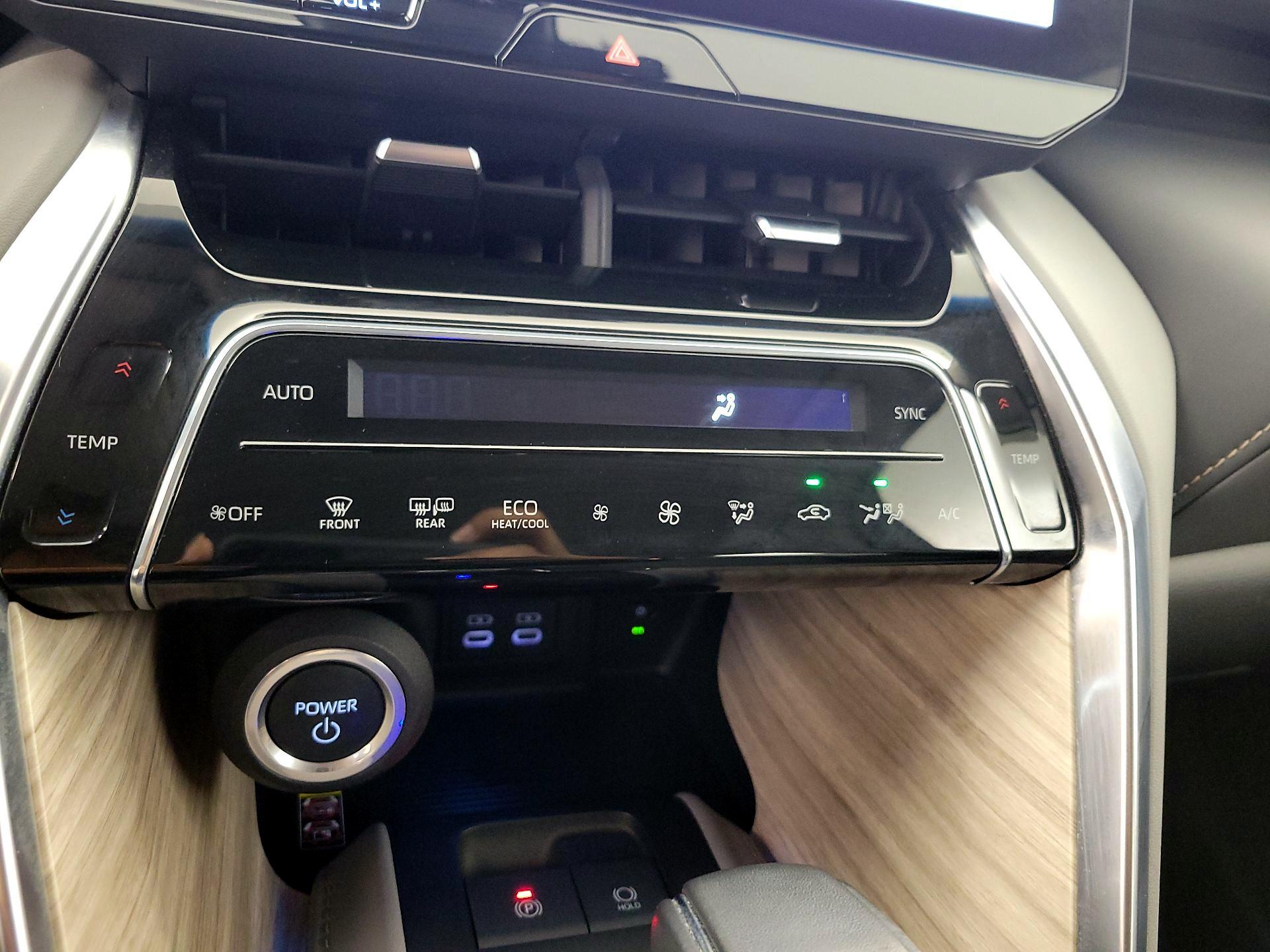 Thumbnail: 2023 Toyota Venza - 16