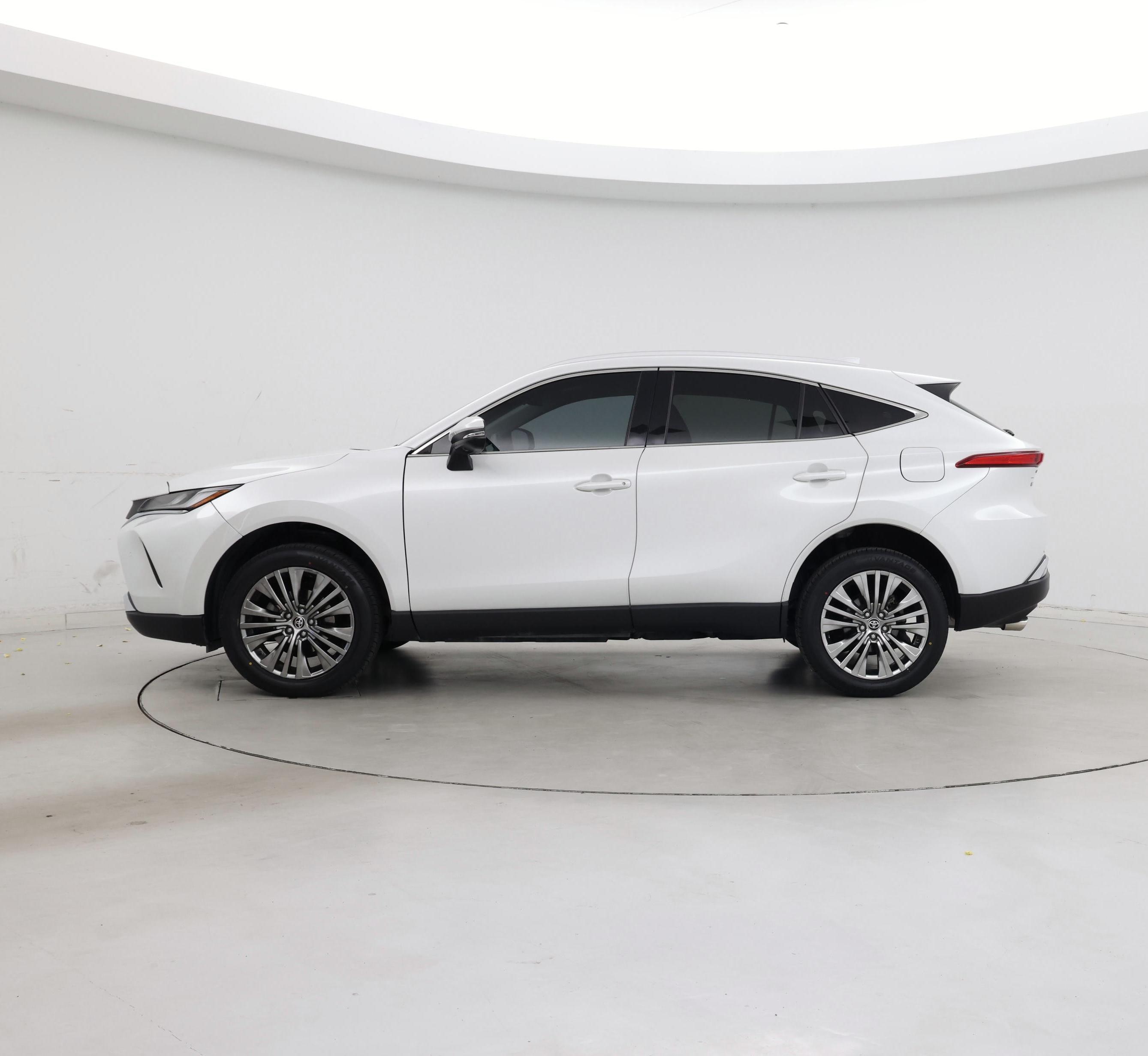 Thumbnail: 2023 Toyota Venza - 3