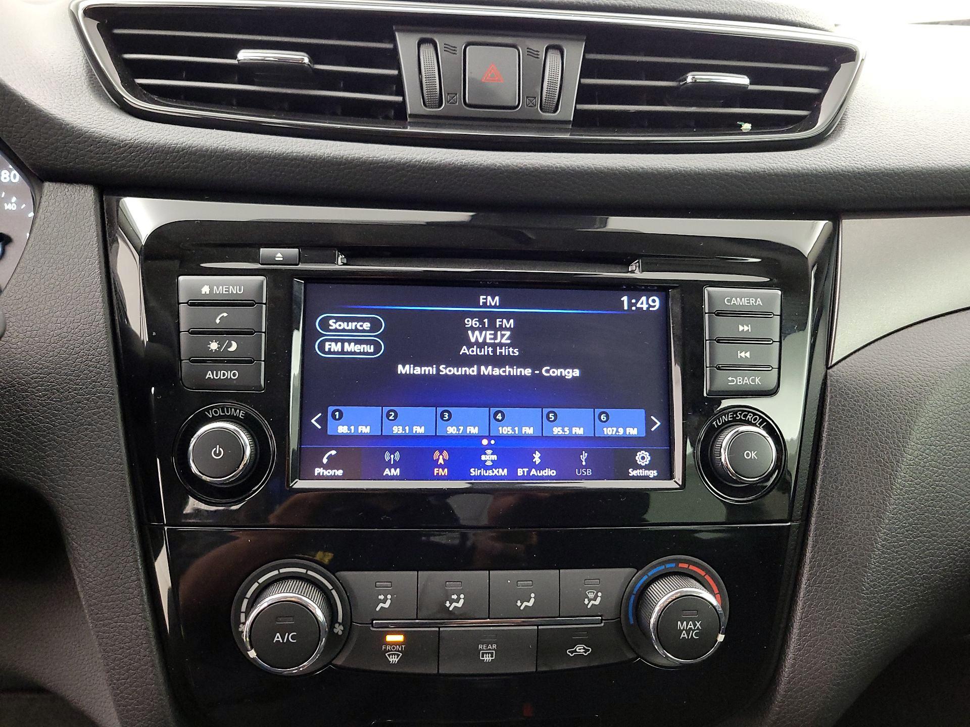 Thumbnail: 2020 Nissan Rogue Sport - 15