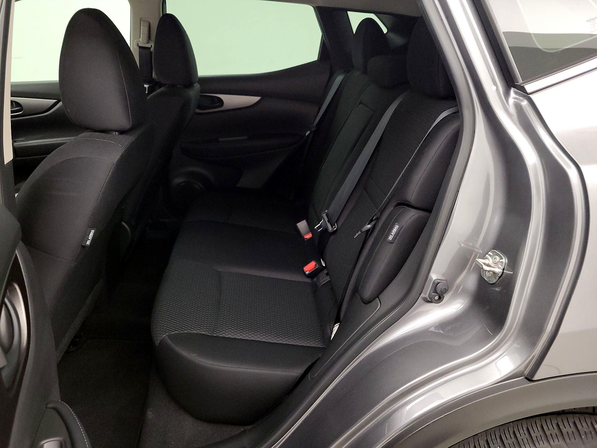 Thumbnail: 2020 Nissan Rogue Sport - 19