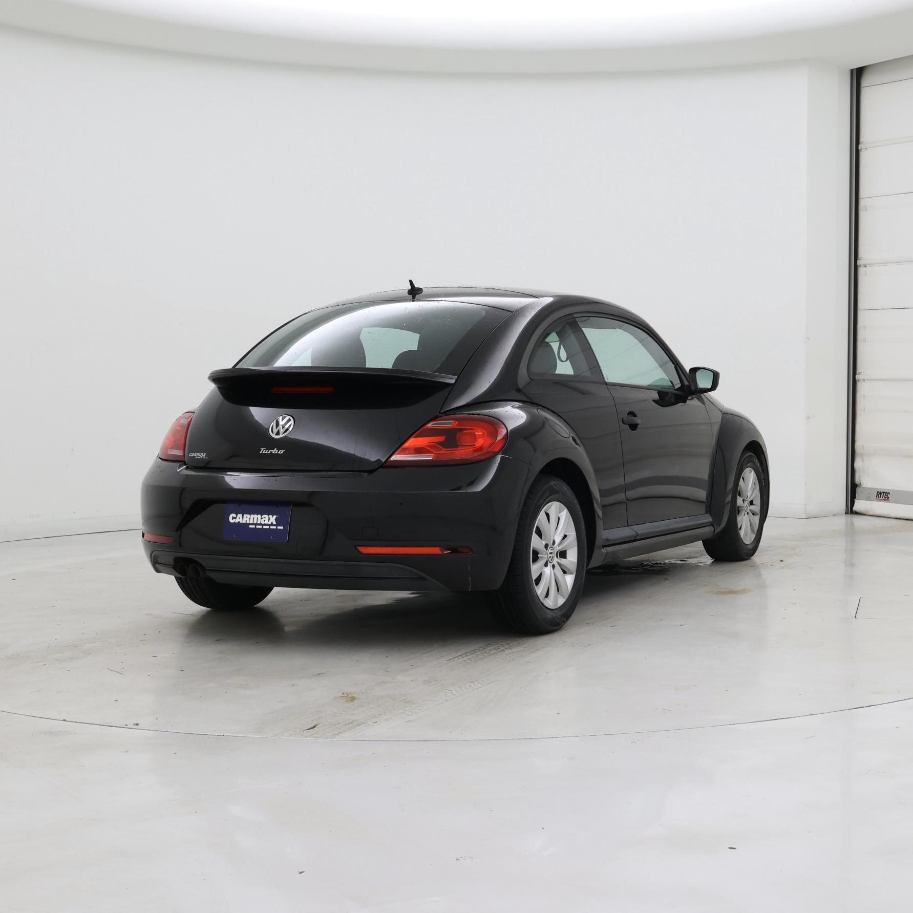 Thumbnail: 2017 Volkswagen Beetle - 8