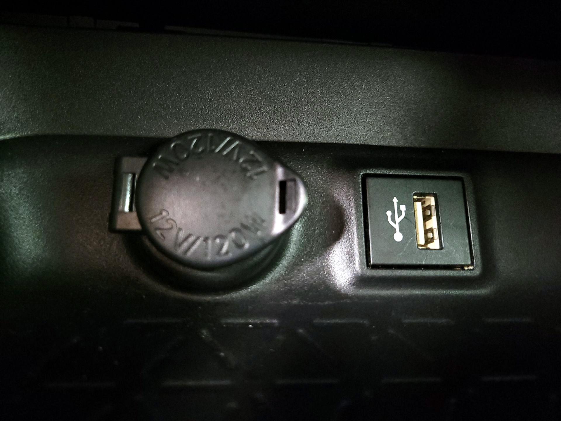 Thumbnail: 2023 Toyota RAV4 - 18